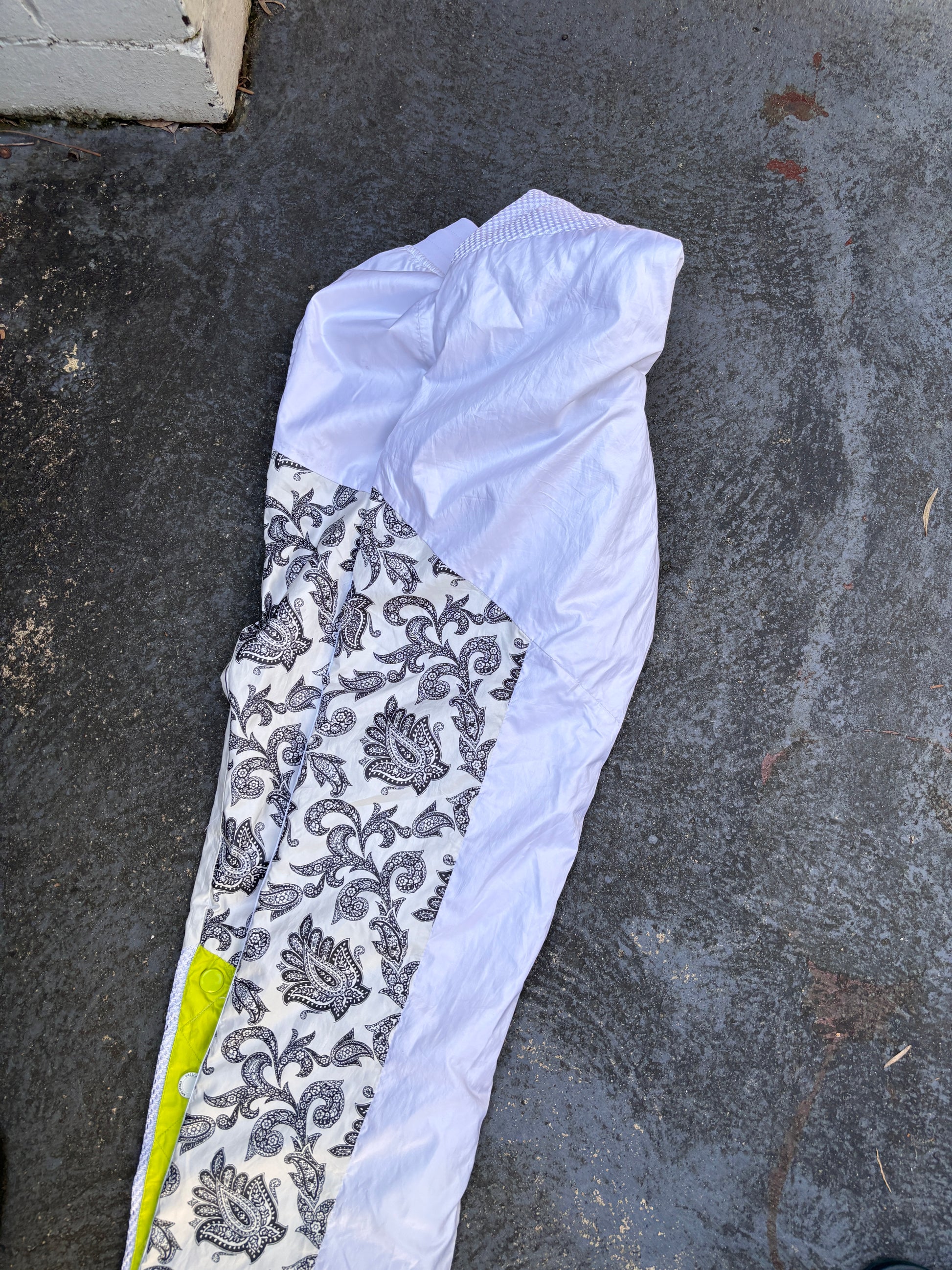 Nike Track Pants Size M Women’s White Pattern Detail Straight Leg Popper Ankle