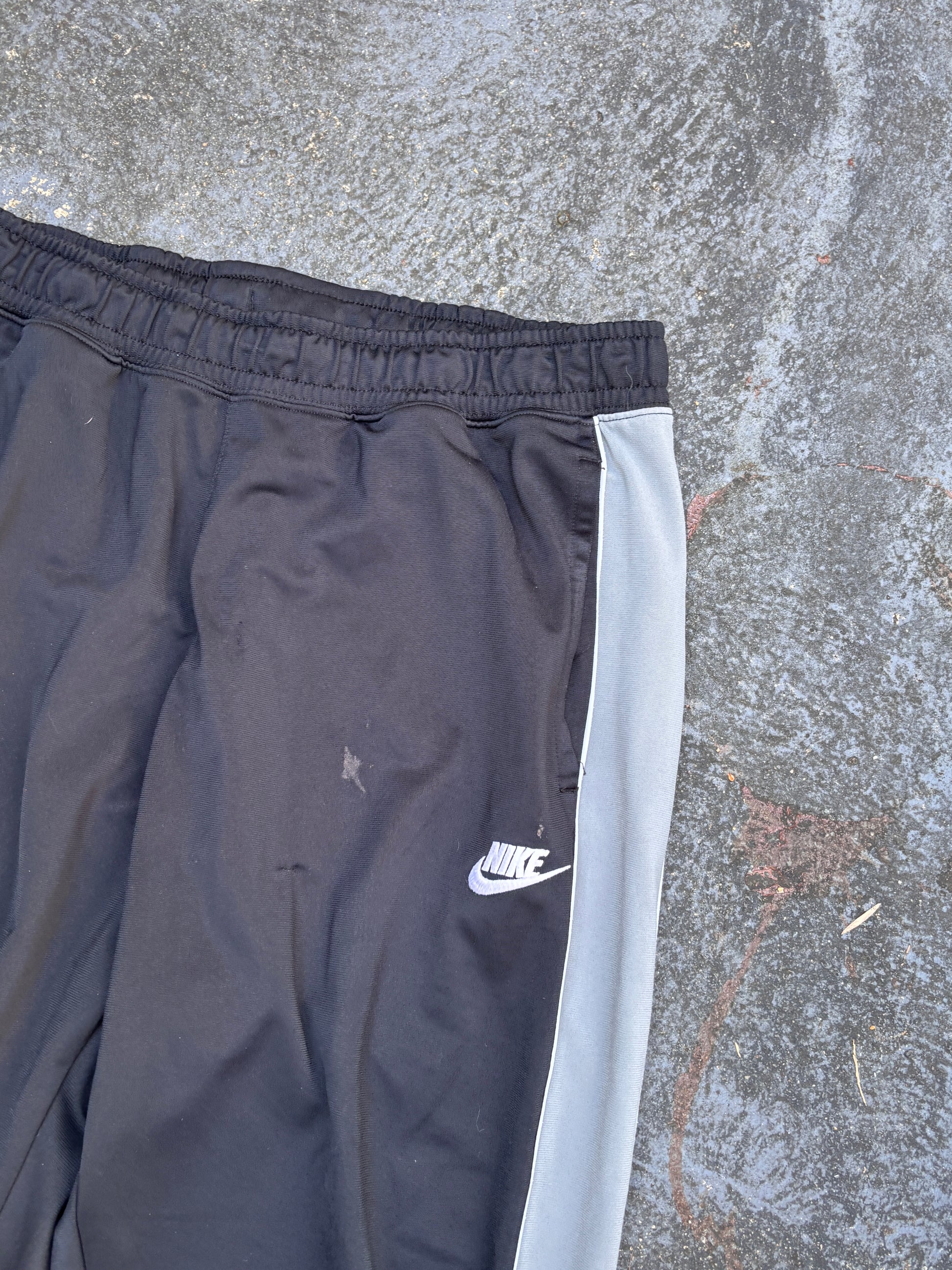 Nike Track Pants Size XL Black Grey Detail White Piping Straight Leg Cuffed Ankle