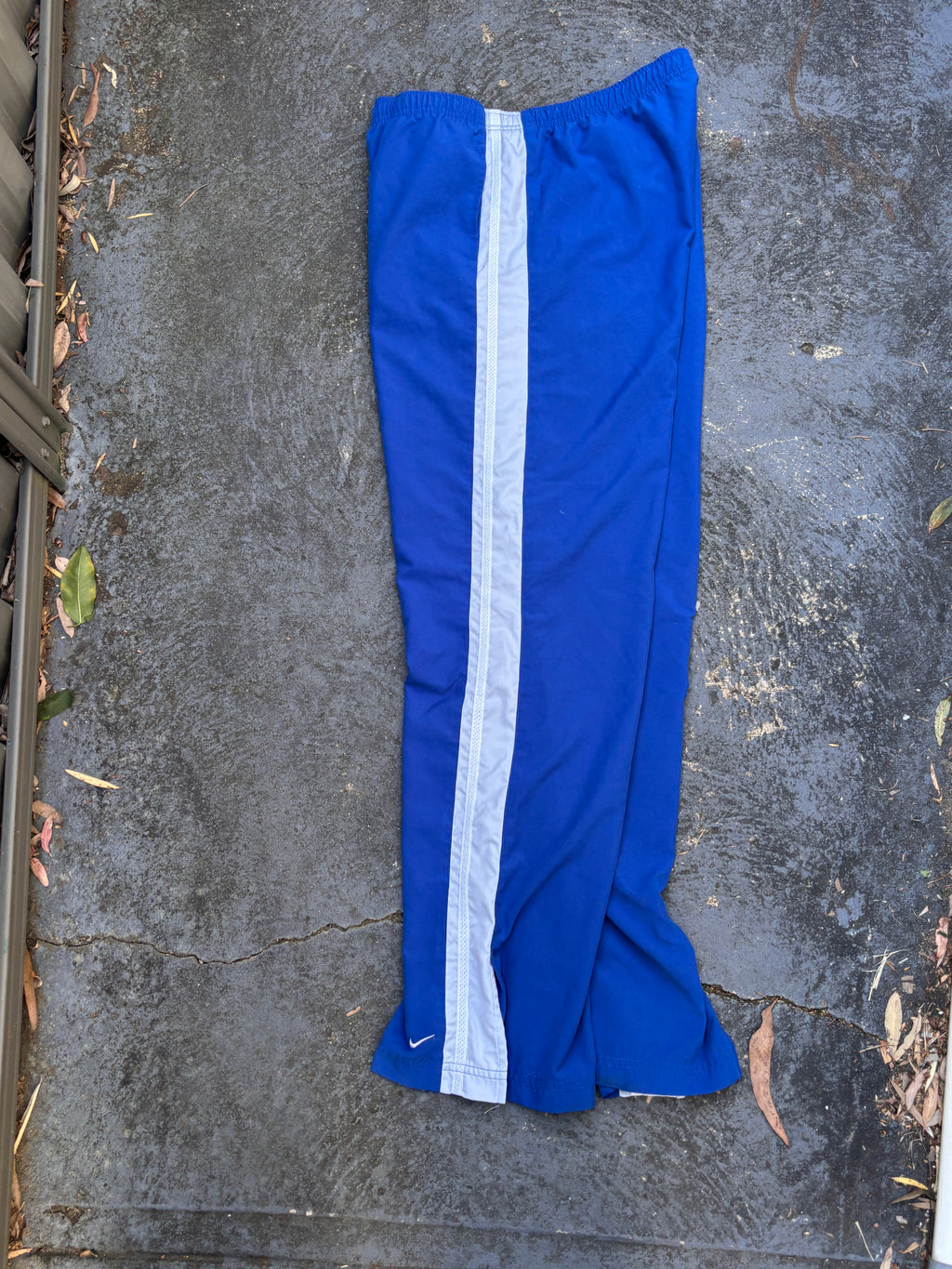 Vintage Y2K Nike Track Pants Women’s Size M Two-Tone Blue Wide Leg Ankle Slit Swoosh