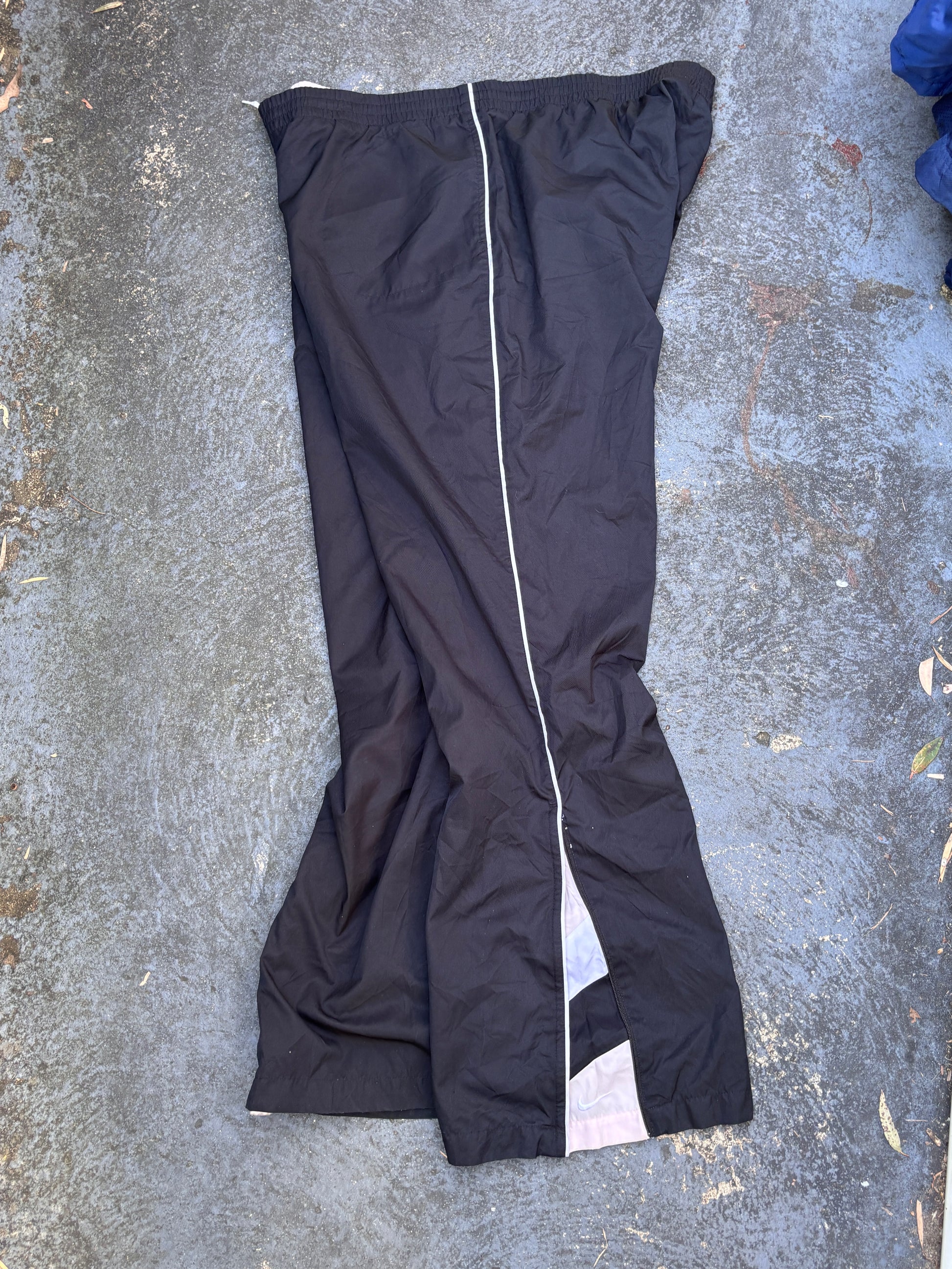 Vintage Y2K Nike Track Pants Women’s Size XL Black White Piping Pink Zip Wide Leg