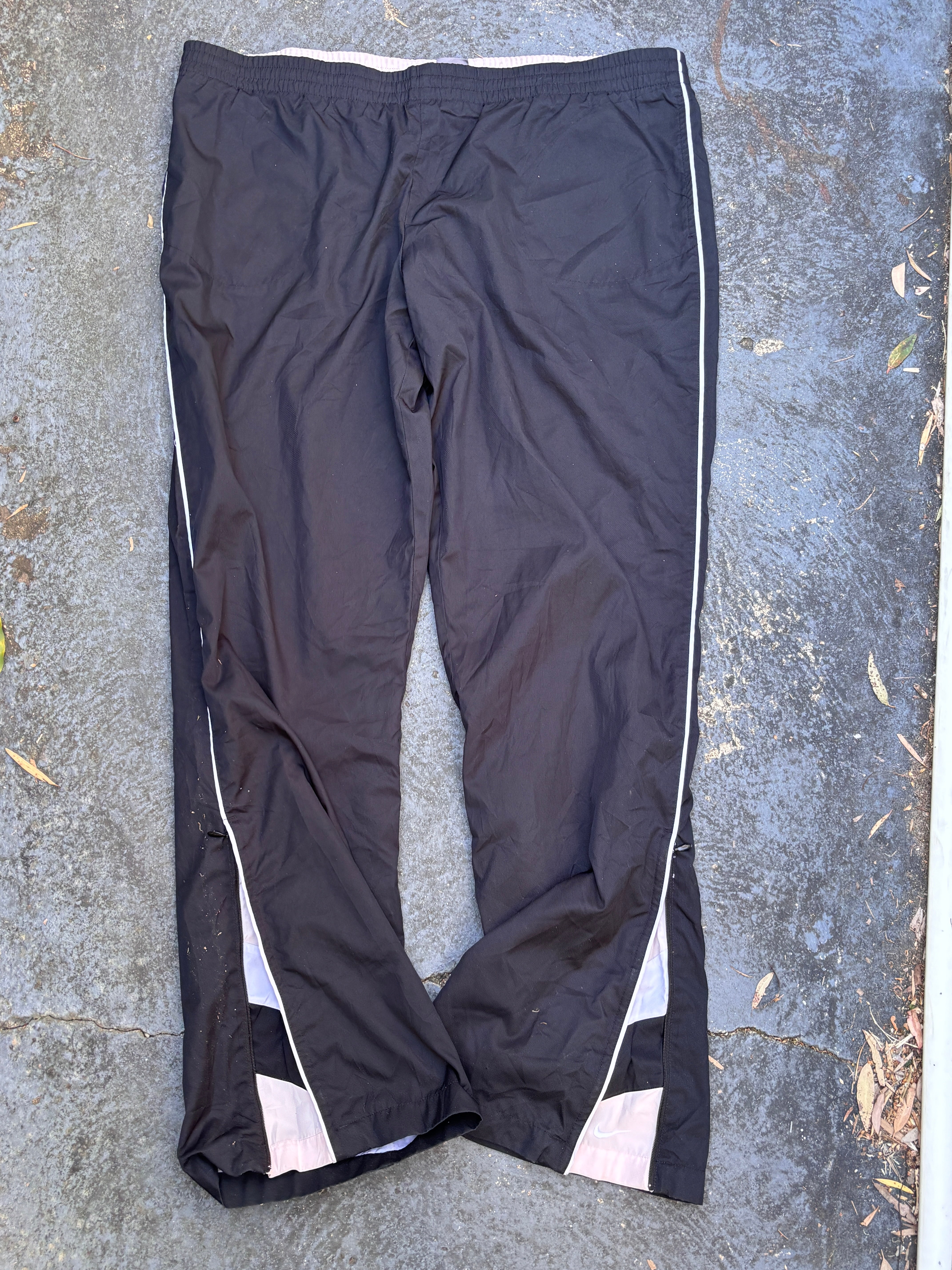 パンツ 00s archive nike wide nylon pants y2k 00s archive NIKE フレアスウェットパンツ Y2K サイバー 黒