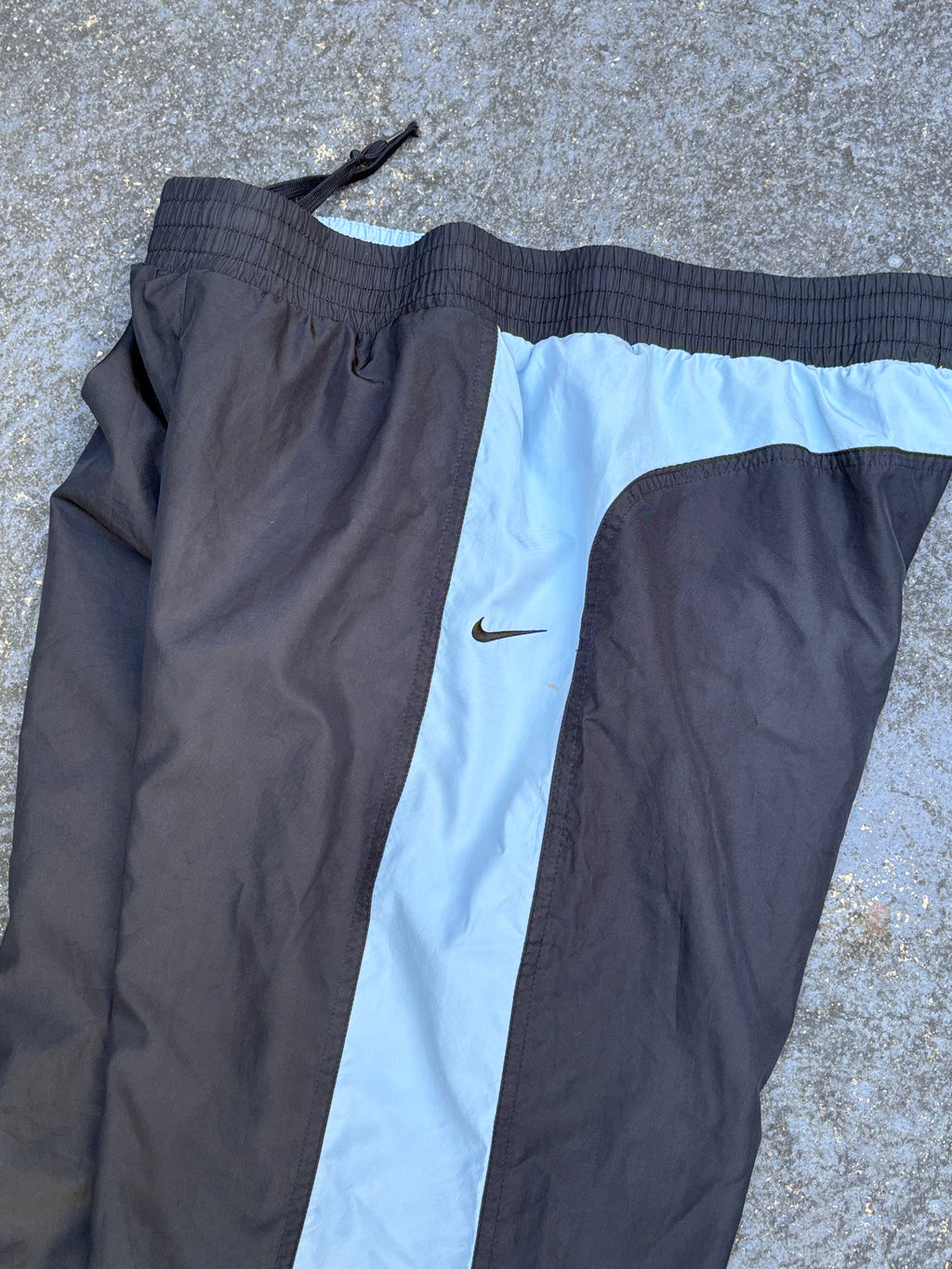 Vintage Y2K Nike Track Pants Women’s Size M Black Blue Detail Wide Leg Bungee Ankle Tab