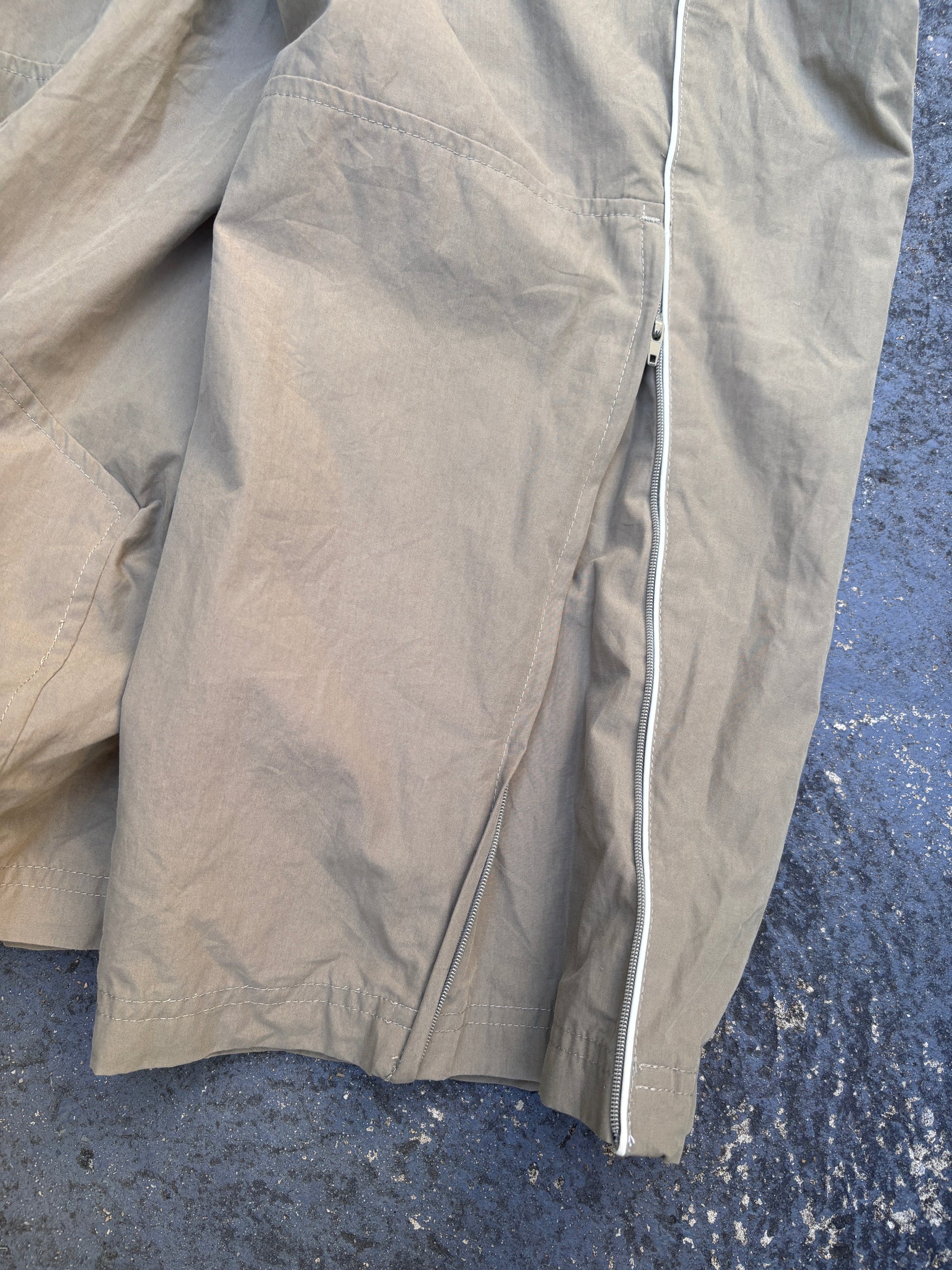 Vintage Y2K Nike Track Pants Size L Brown Khaki White Piping Wide Leg RARE COLOURWAY