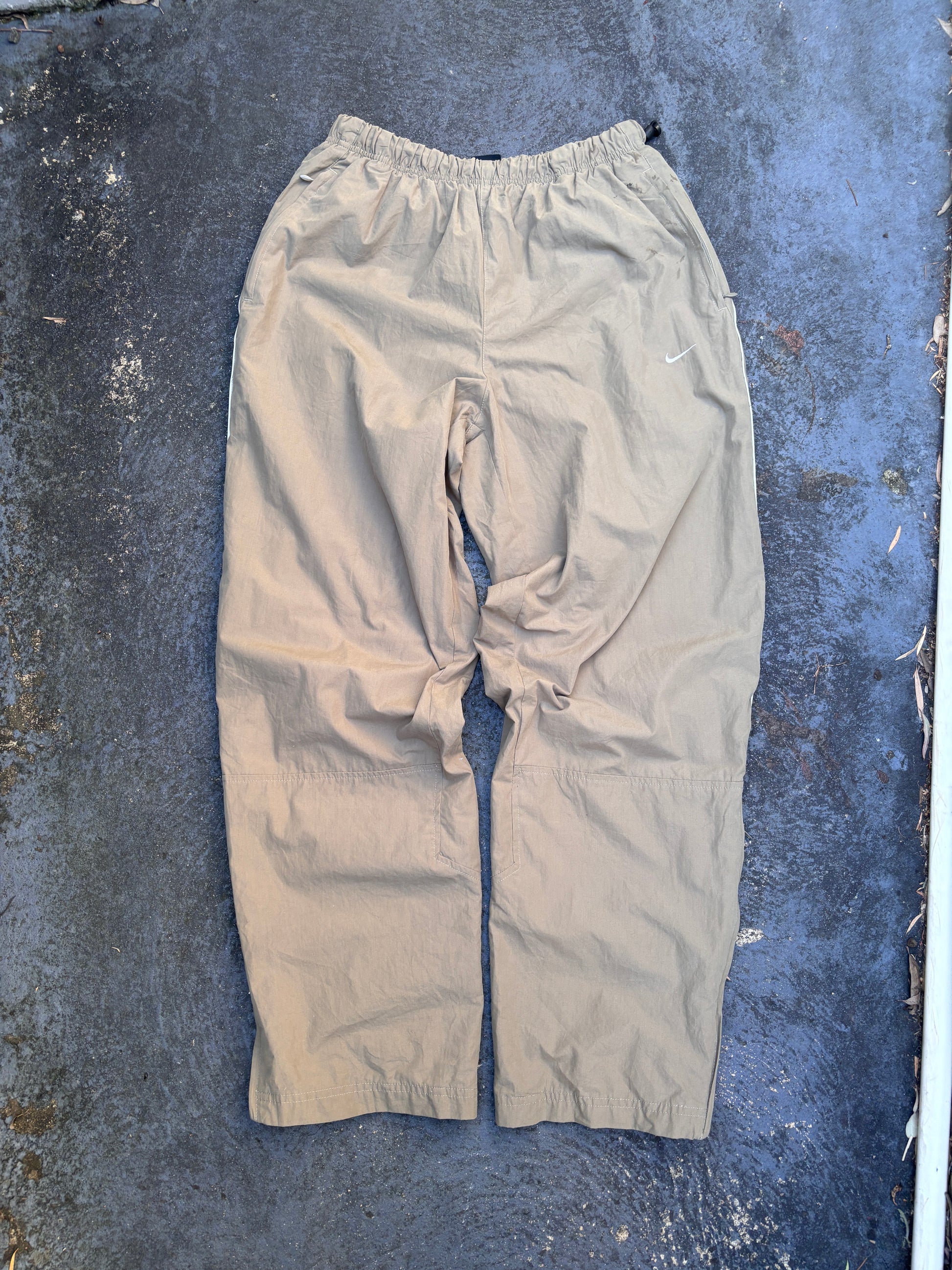 Vintage Y2K Nike Track Pants Size L Brown Khaki White Piping Wide Leg RARE COLOURWAY