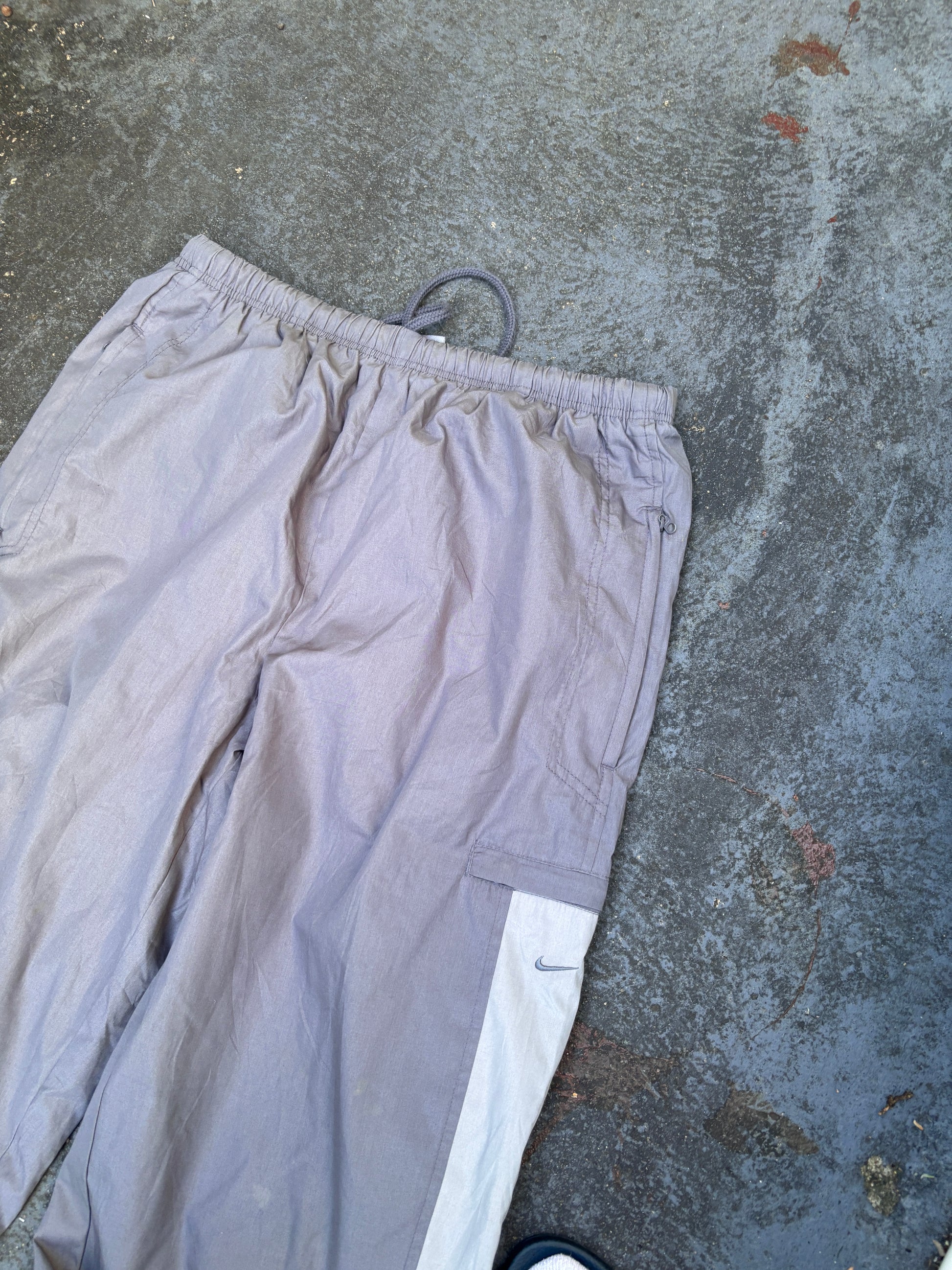 Vintage Y2K Nike Cargo Track Pants Size L Double Grey Wide Leg Bungee Windbreakers