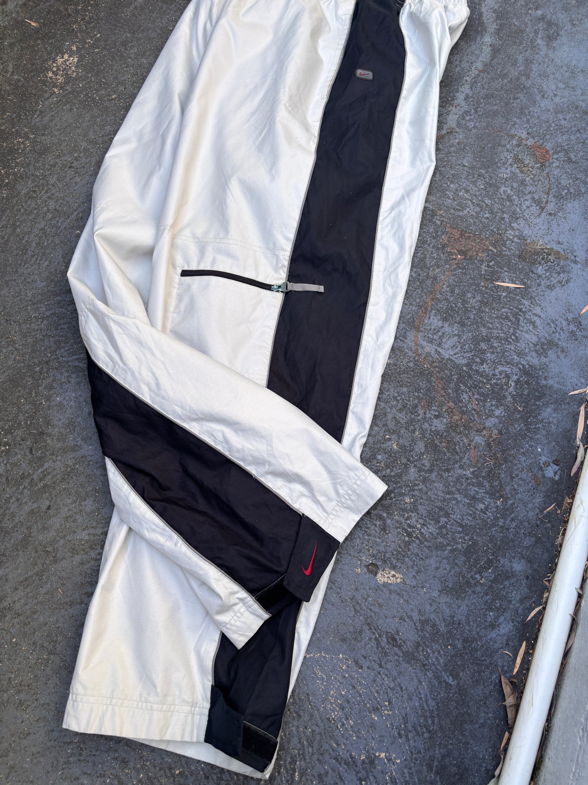 Vintage Y2K Nike Cargo Track Pants Size XL Light Grey Navy Detail Hiking Style Wide Leg