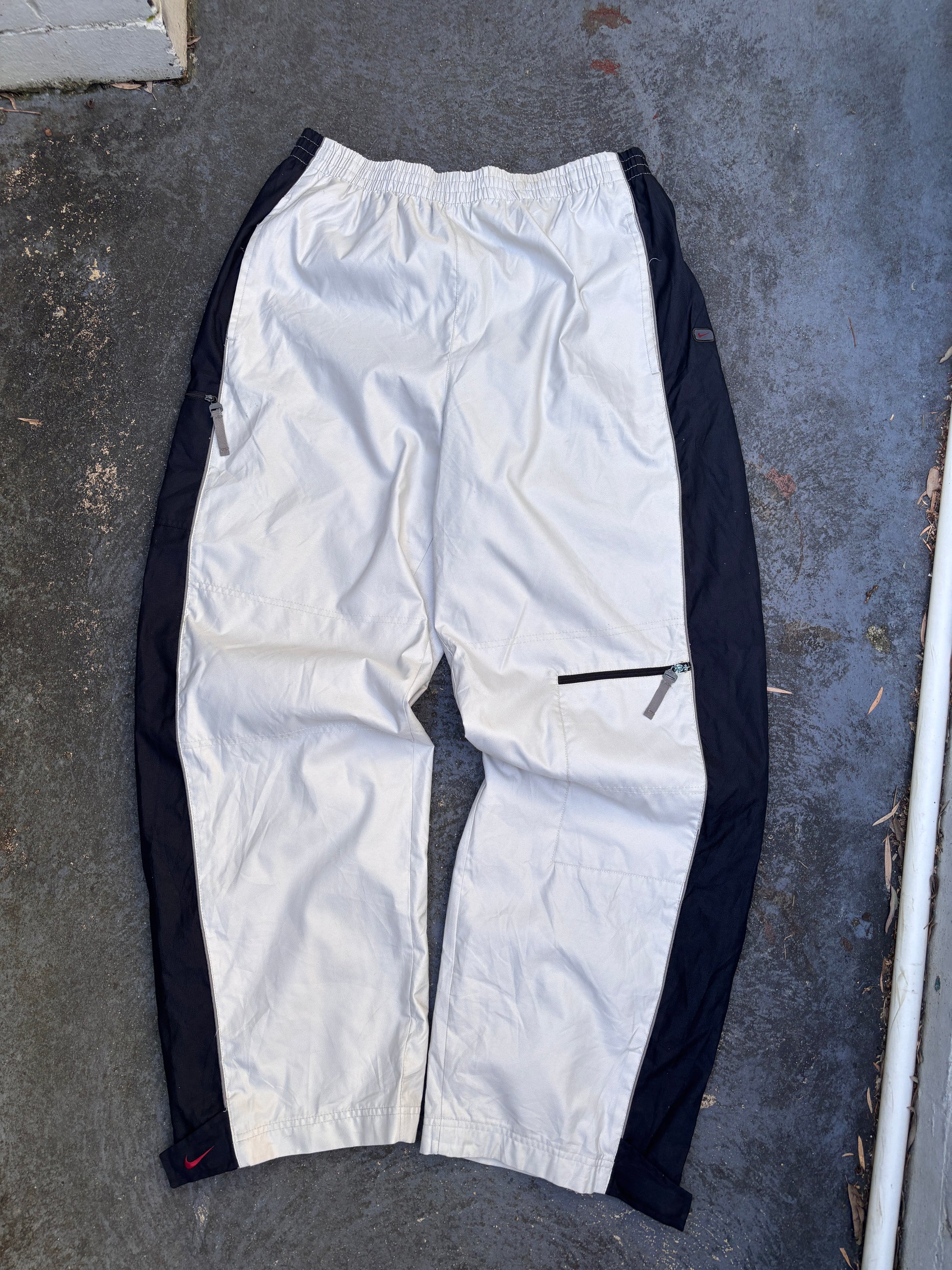 Vintage Y2K Nike Cargo Track Pants Size XL Light Grey Navy Detail Hiking Style Wide Leg