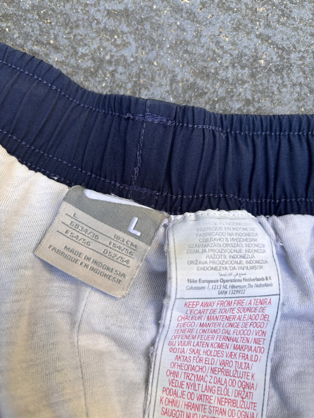 Vintage Y2K Nike Track Pants Size L Navy White Piping Double Spell Out Wide Leg Ankle Zip