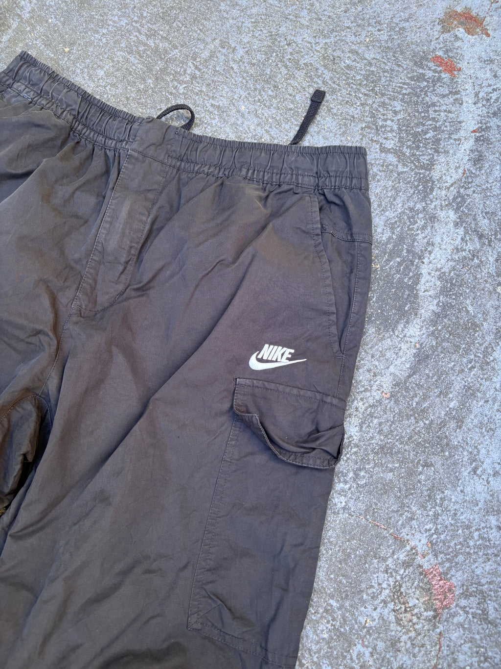 Nike Cargo Track Pants Women’s Size XL Black Hip Logo Straight Leg