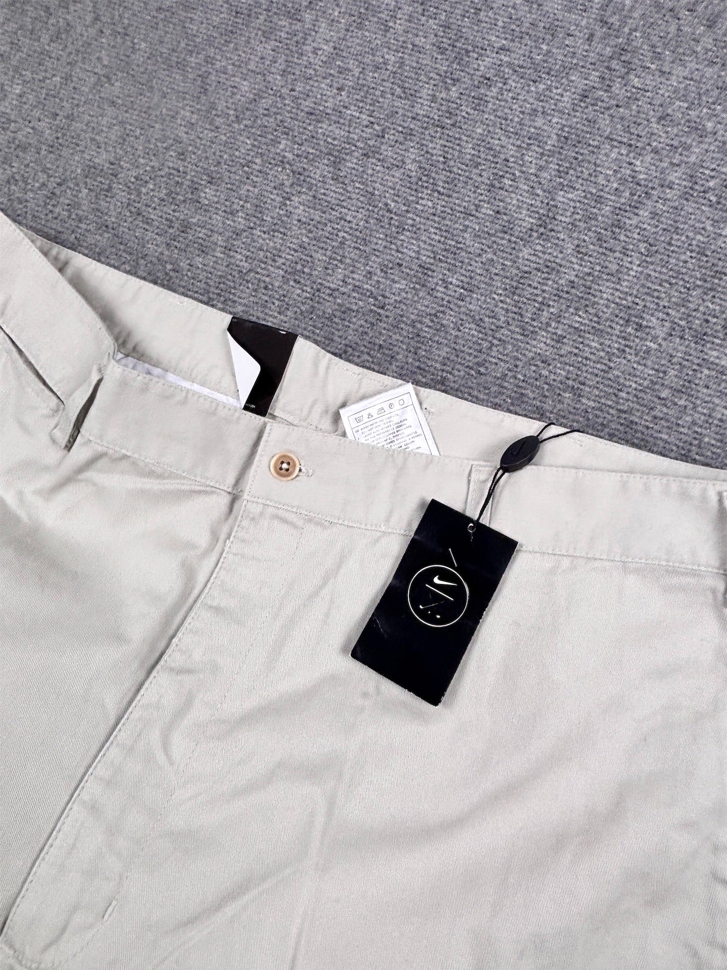 Vintage Y2K Nike Golf Pants Men's XXL Stone Beige Baggy Pleated Trousers