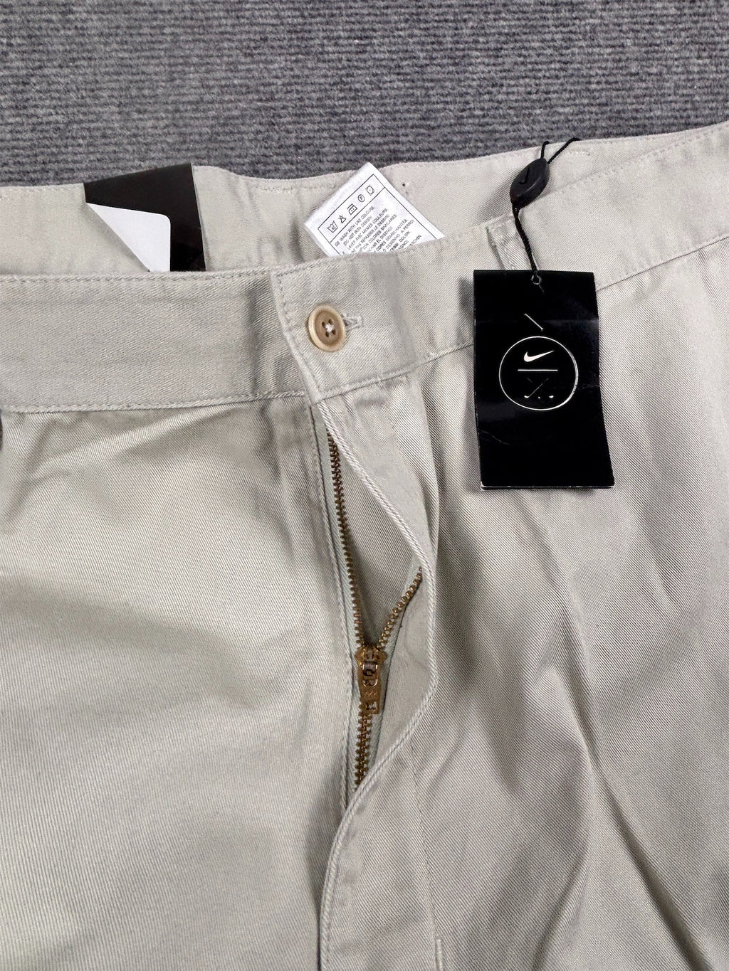 Vintage Y2K Nike Golf Pants Men's XXL Stone Beige Baggy Pleated Trousers