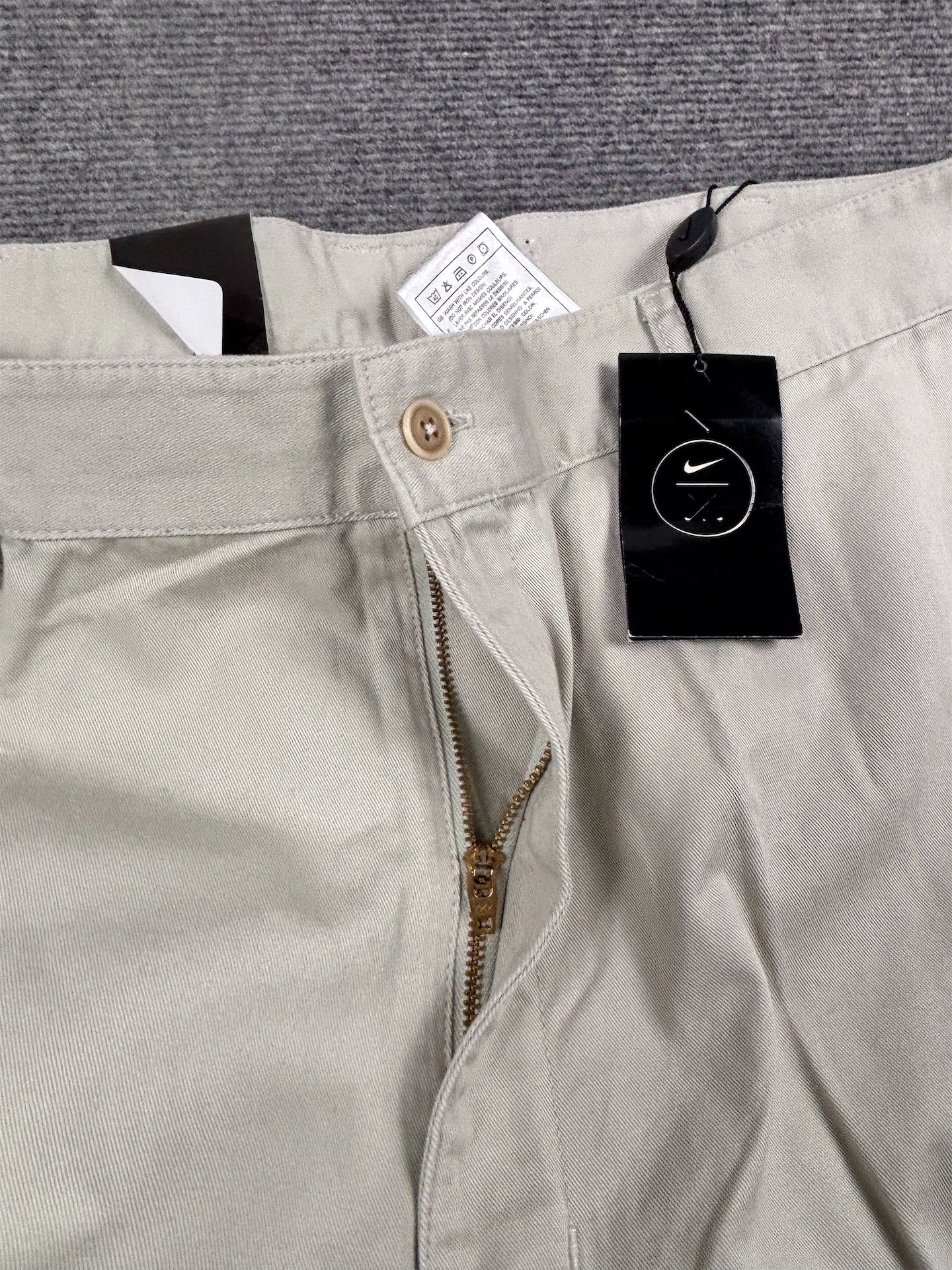 Vintage Y2K Nike Golf Pants Men's XXL Stone Beige Baggy Pleated Trousers