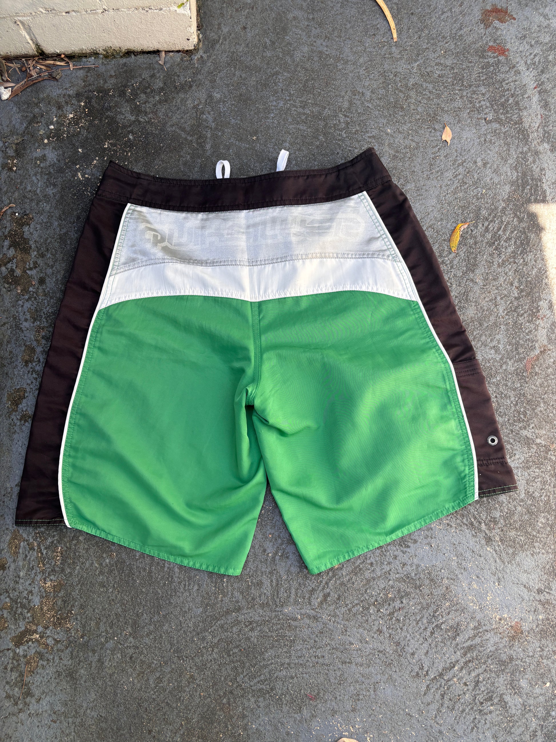 Vintage Y2K Quiksilver Board Shorts Sz M Green Silver Spell Out Logo Drawstring