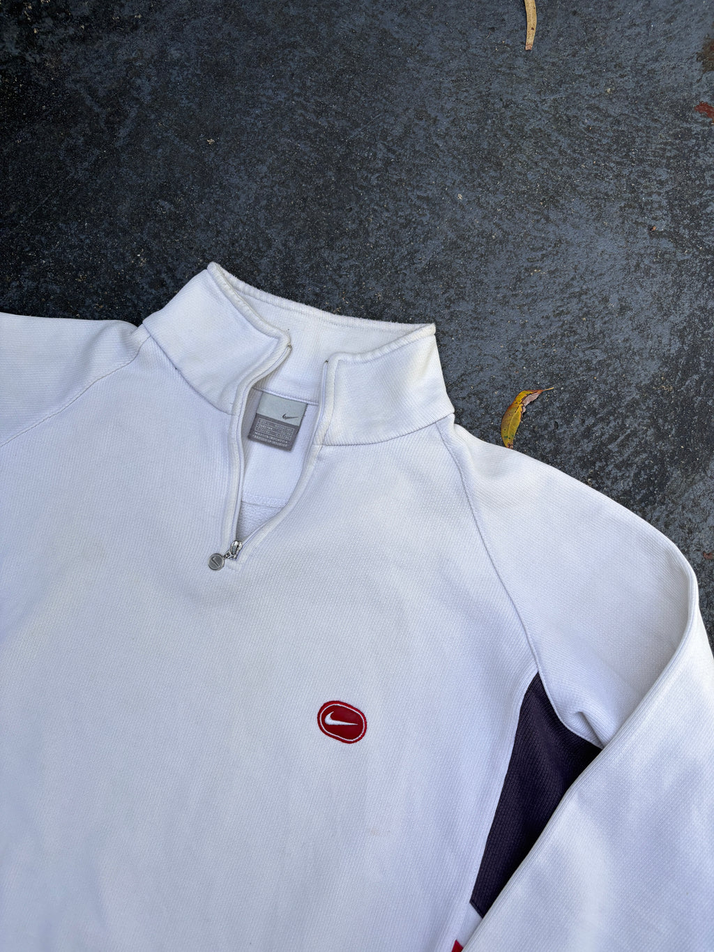 Vintage Y2K Nike Jumper Size L White Red Badge Grey Detail 1/4 Zip Textured Cotton