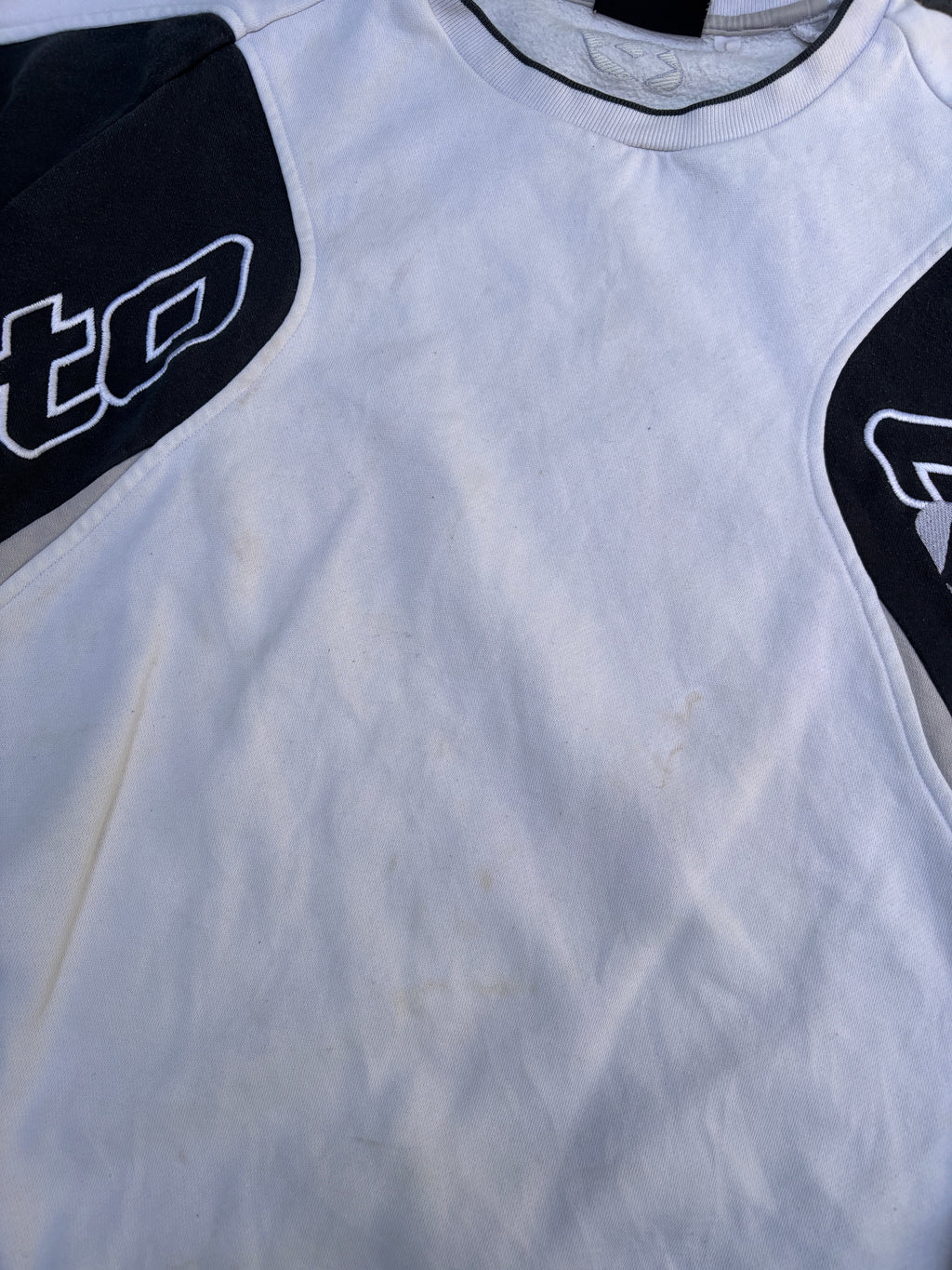 Vintage 90s Lotto Jumper Size XL White Black Spell Out Embroidered Logo Sweatshirt