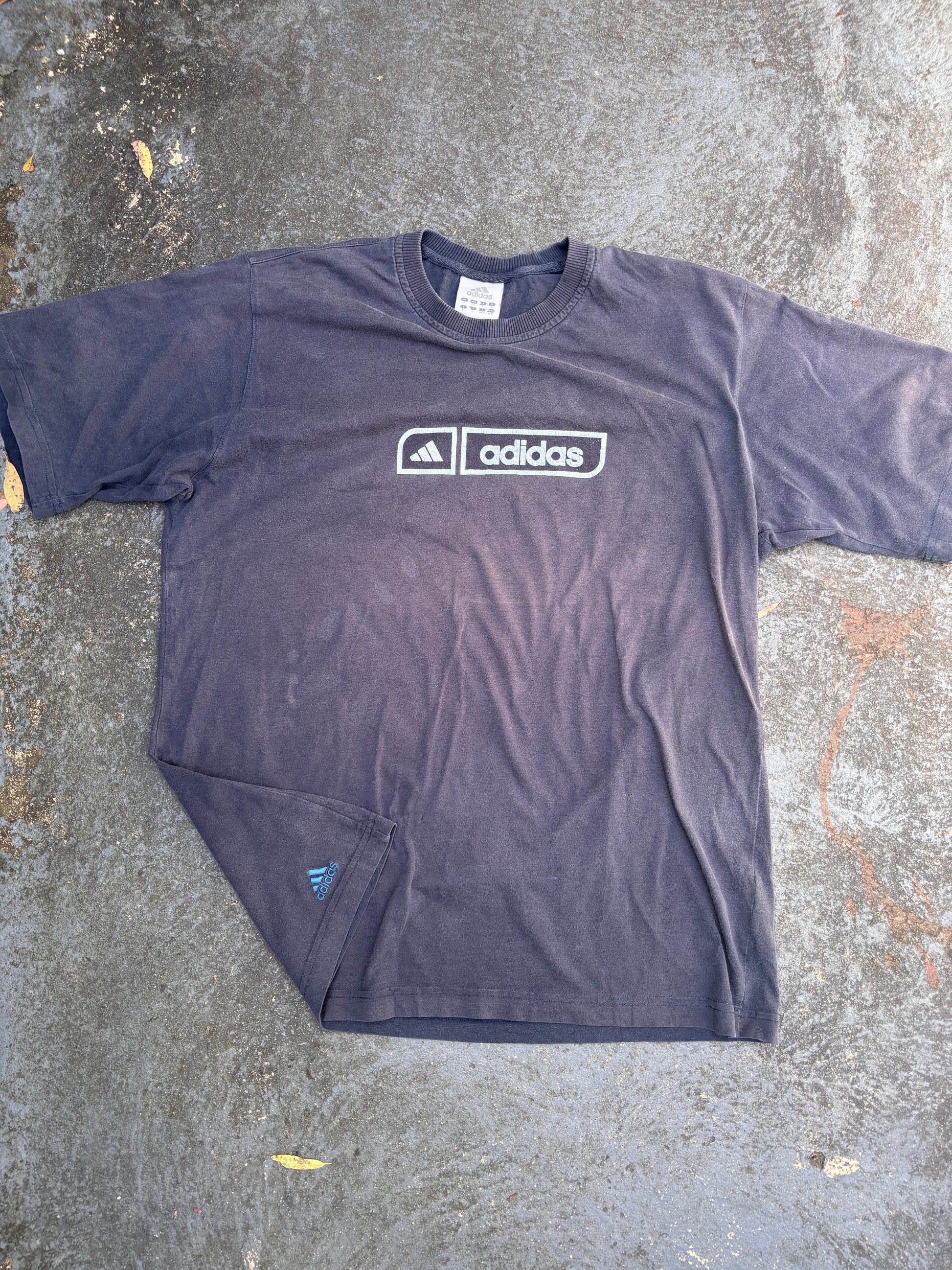 Vintage Y2K Adidas T-Shirt Size L Navy Spell Out Graphic Classic