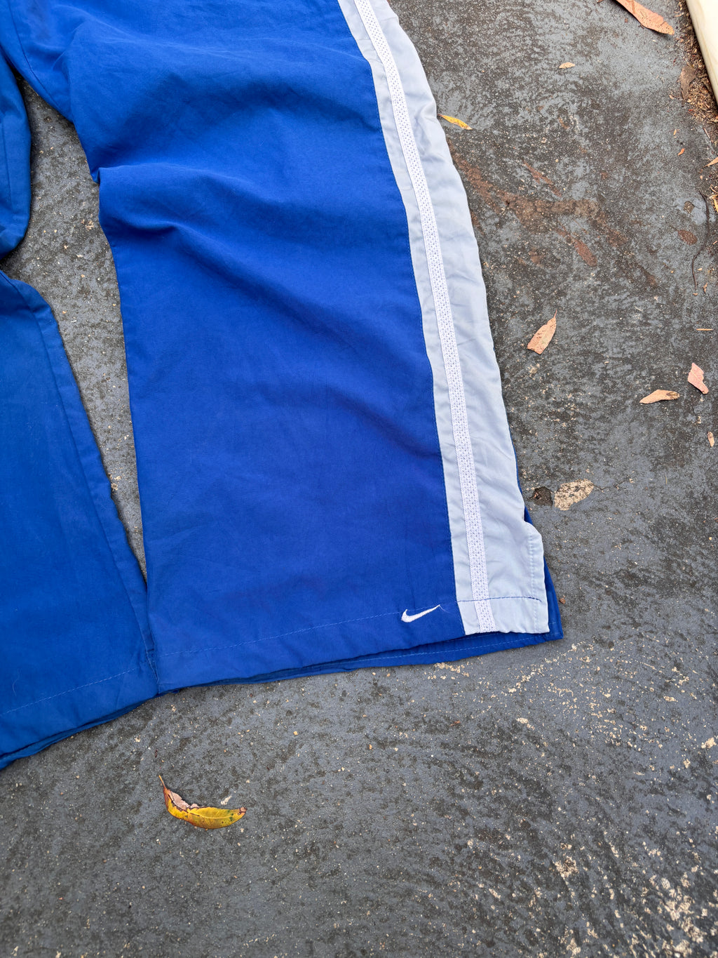 Vintage Y2K Nike Track Pants Women’s Size XL Blue White Detail Ankle Swoosh Wide Leg