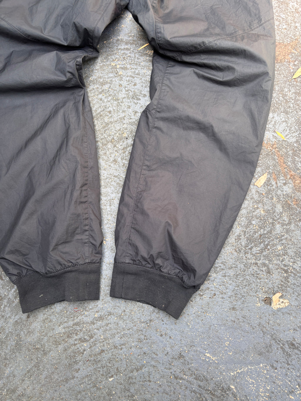 Nike Track Pants Women’s Size L Black Hip Logo Tapered Button Zip Drawstring