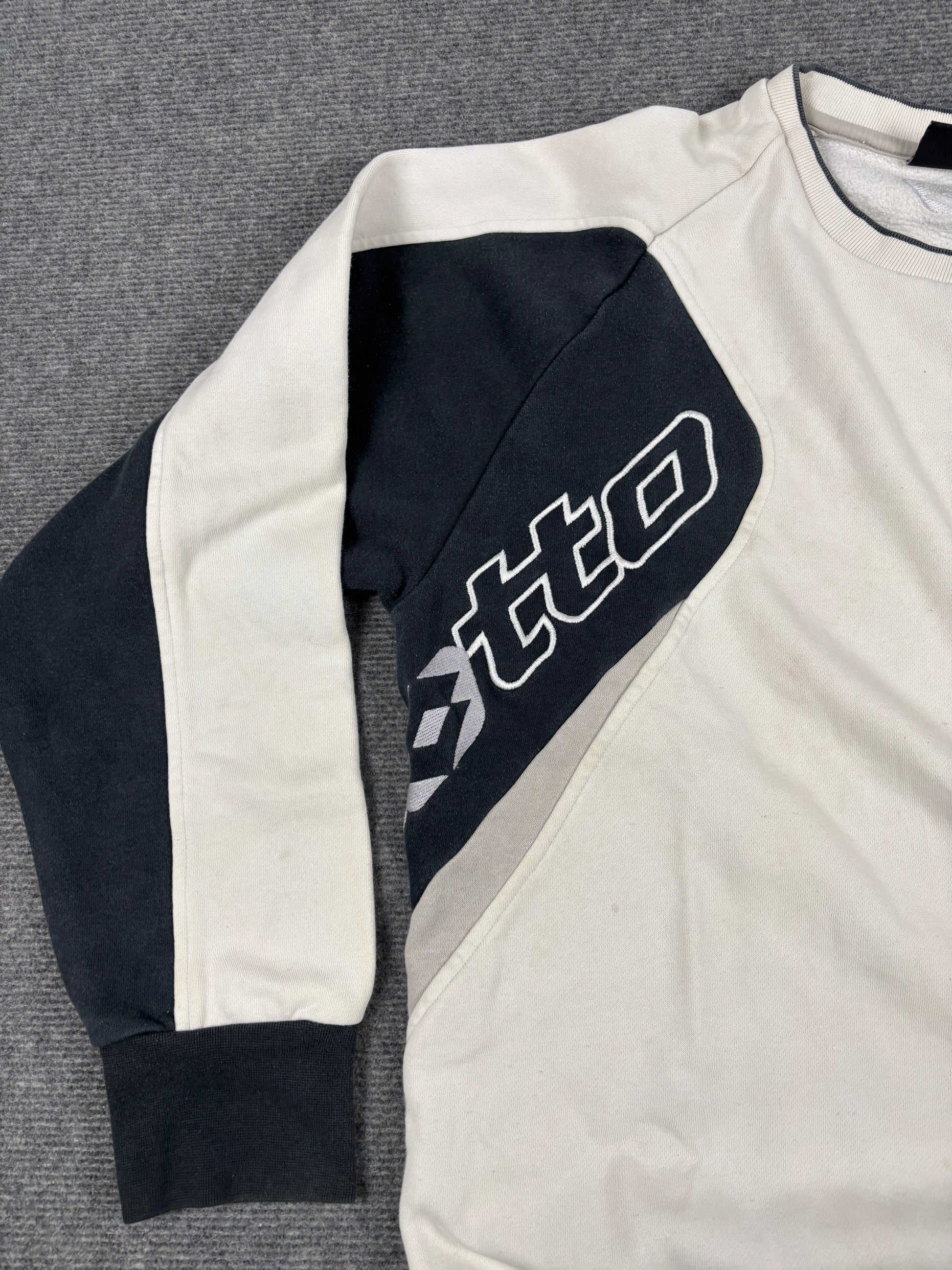 Vintage 90s Lotto Jumper Size XL White Black Spell Out Embroidered Logo Sweatshirt