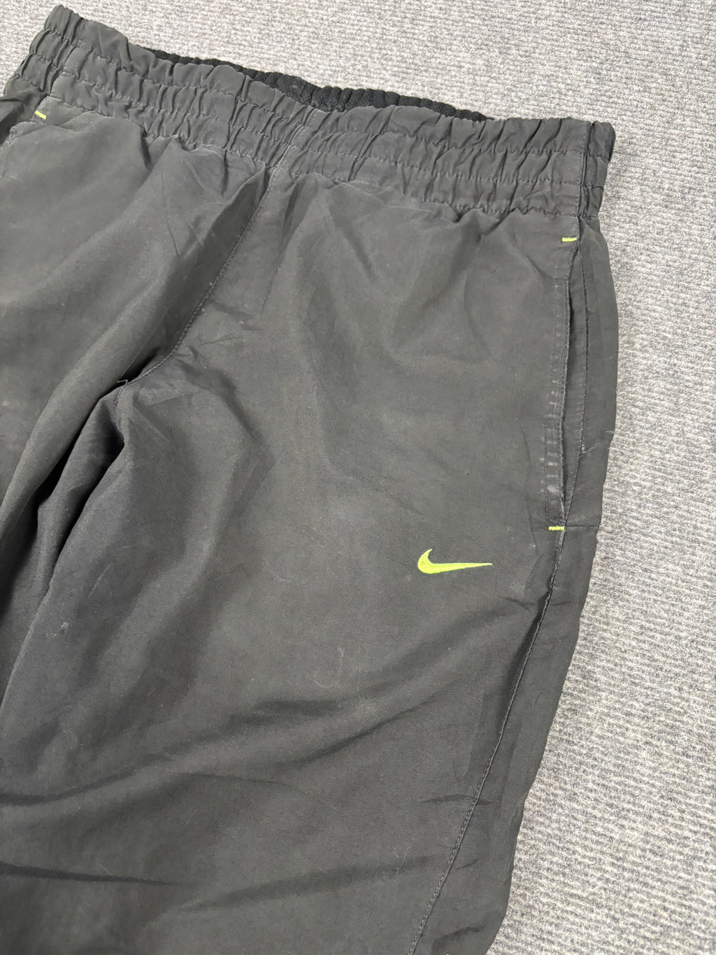 2000s Nike Track Pants Men’s S Black Yellow Spell Out Joggers