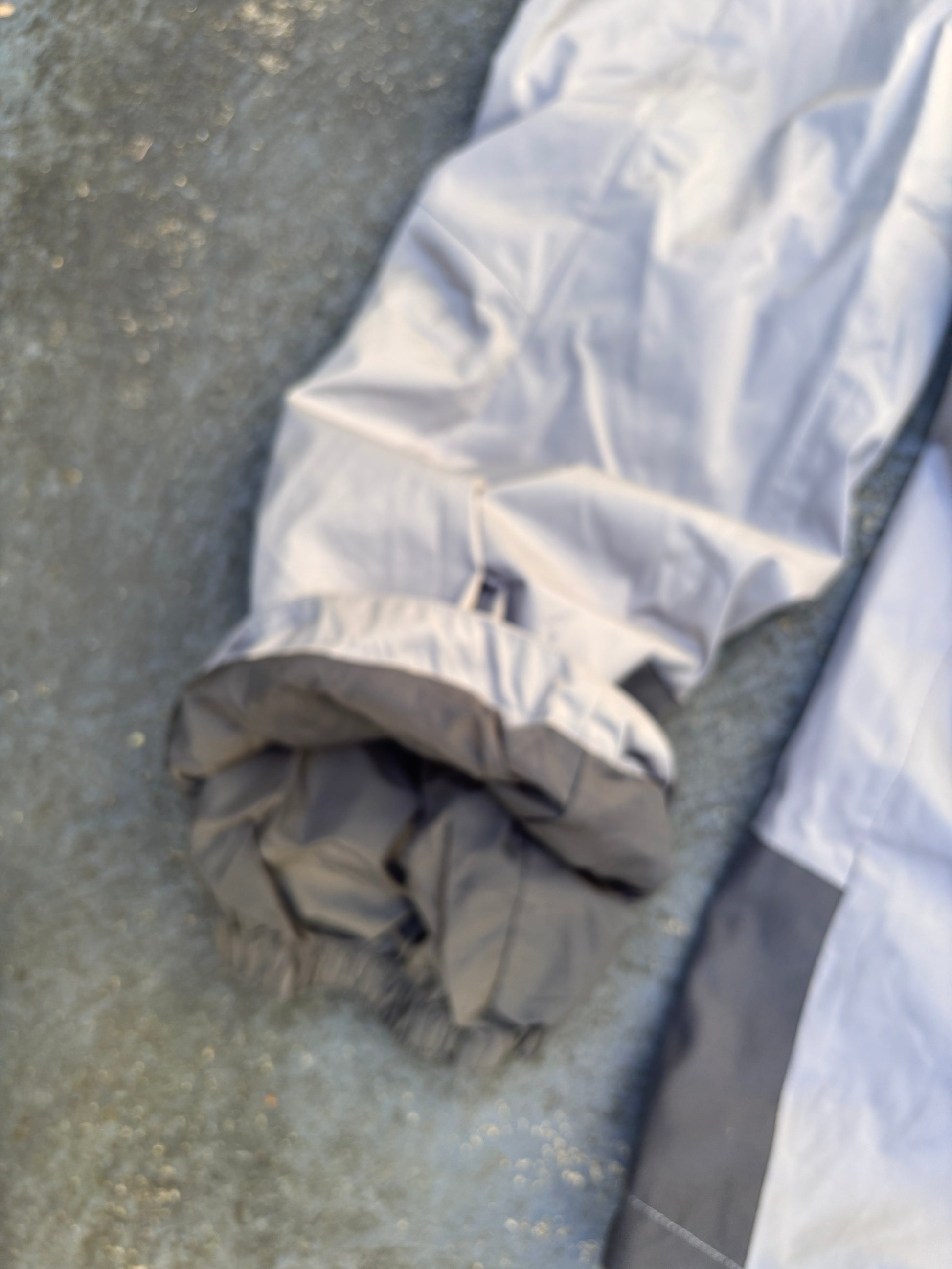 Vintage Y2K Salomon Track Pants Size S Grey Wide Leg Ski Hiking Outdoor Style