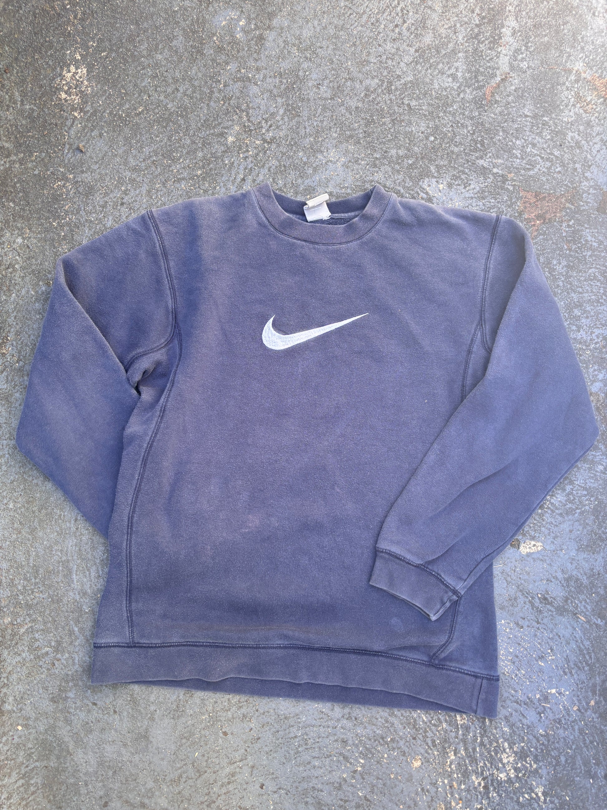 Vintage Y2K Nike Jumper Size M Navy Large Front Swoosh Sun Faded Sweatshirt