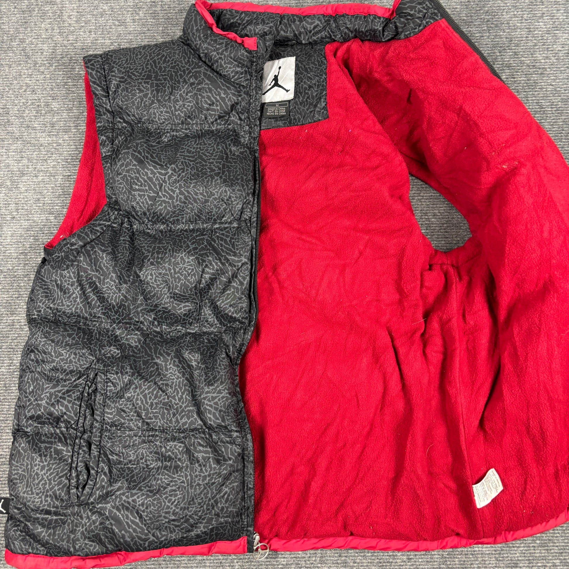Vintage 00s Nike Air Jordan Puffer Vest Men's M Black Concrete y2k Jumpman Logo