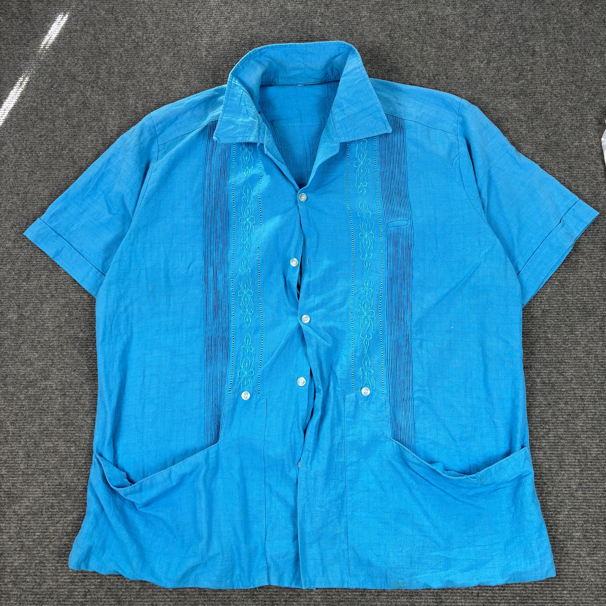 Vintage Cuban Shirt Men's Large Embroidered Pattern 2 Pocket Golf Fit