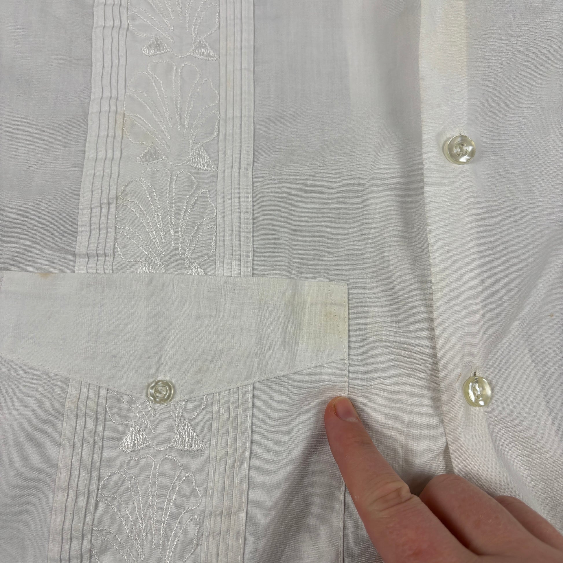 90s Retro Guayaber Cuban Shirt Men's Large White Embroidered Pattern 4 Pocket
