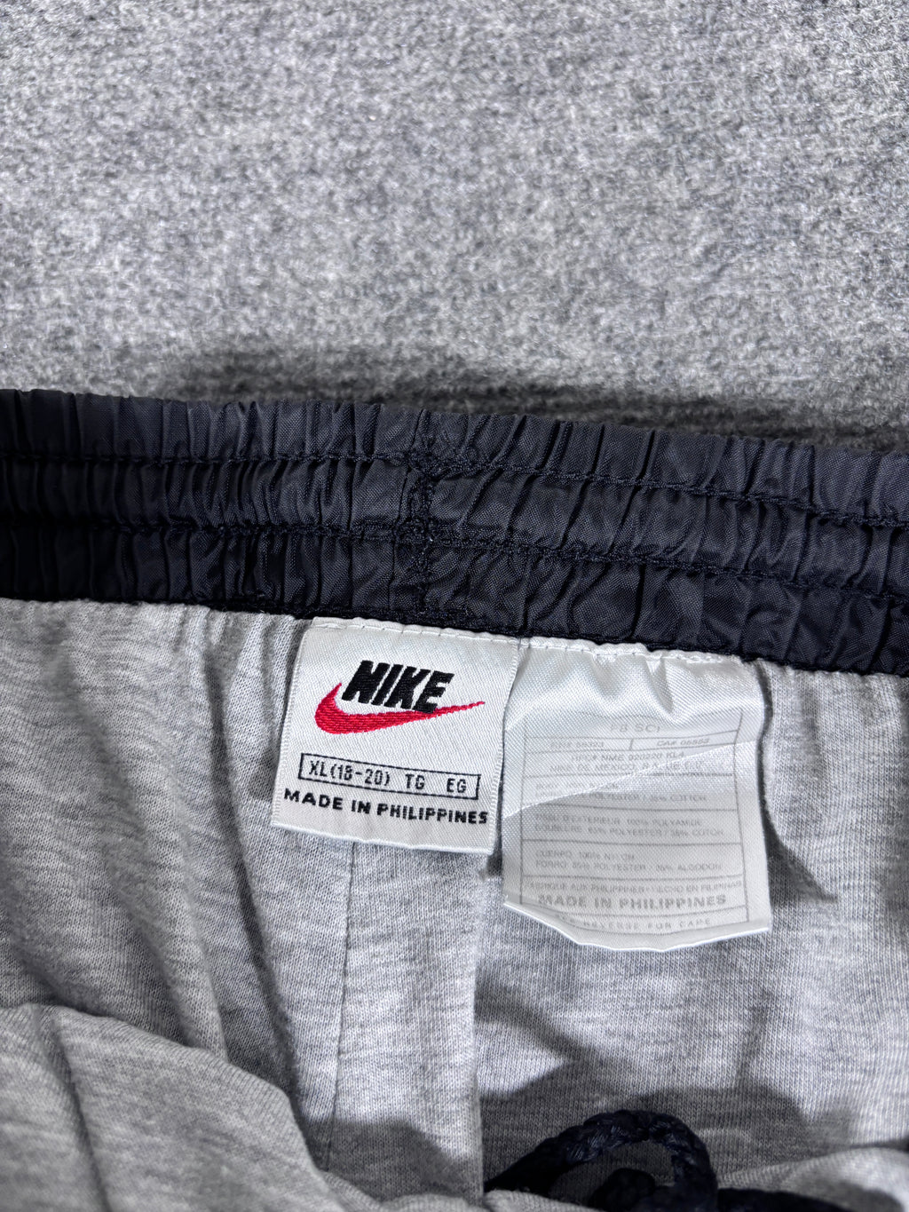 Vintage 90s Nike Track Pants Women's Size XL Black White Detail Nylon Windbreakers Ankle Zip