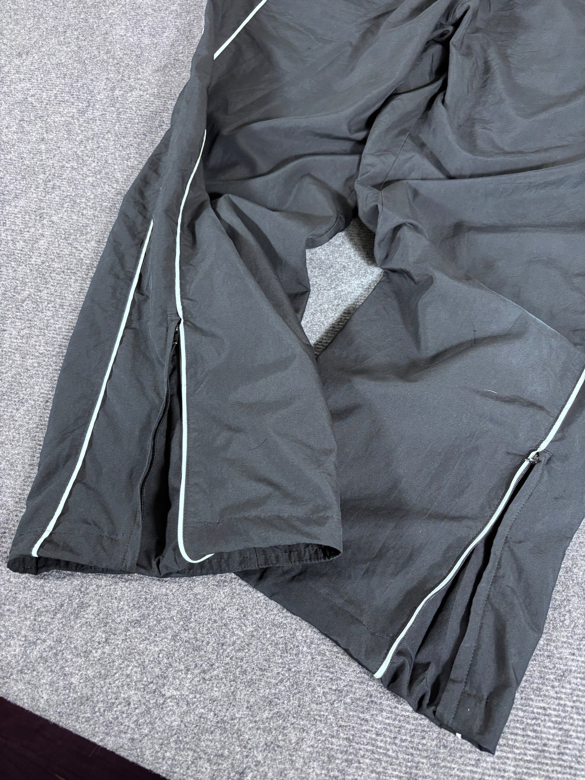 Vintage Y2K Nike Track Pants Size XL Black White Piping Swoosh Wide Leg Classic