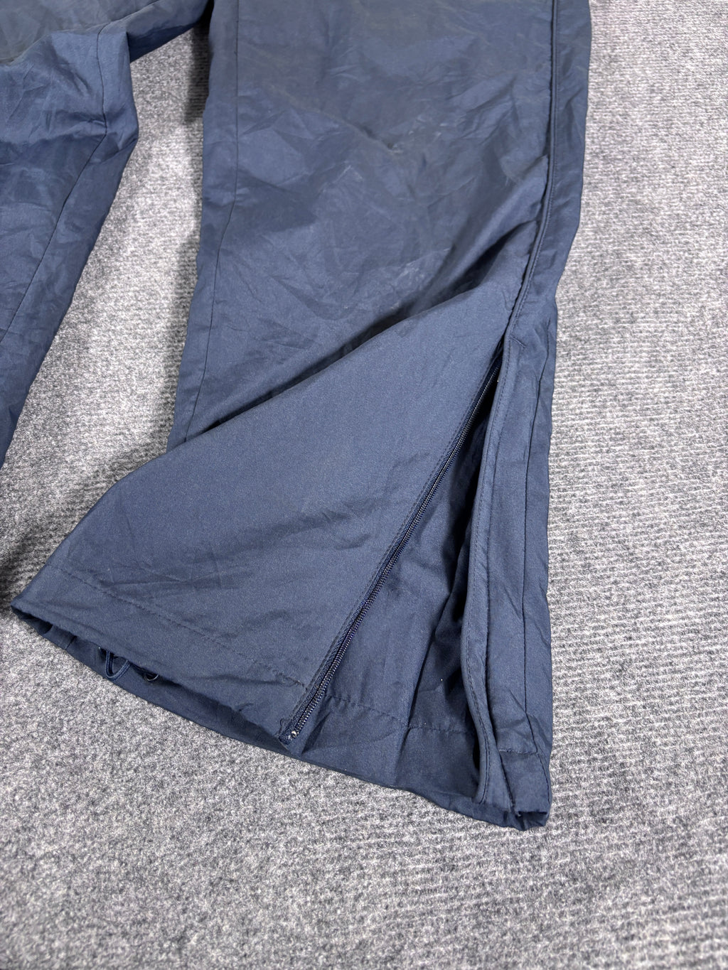 Vintage Late Y2K / 10s Nike Track Pants Size M Navy White Swoosh Wide Leg Classic