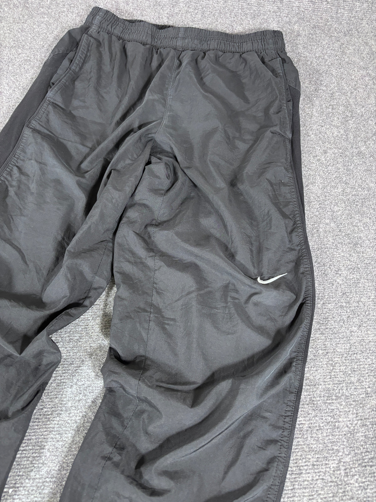 Vintage Y2K Nike Track Pants Size M Black White Swoosh Wide Leg 7/8 Capri Ankle Zip