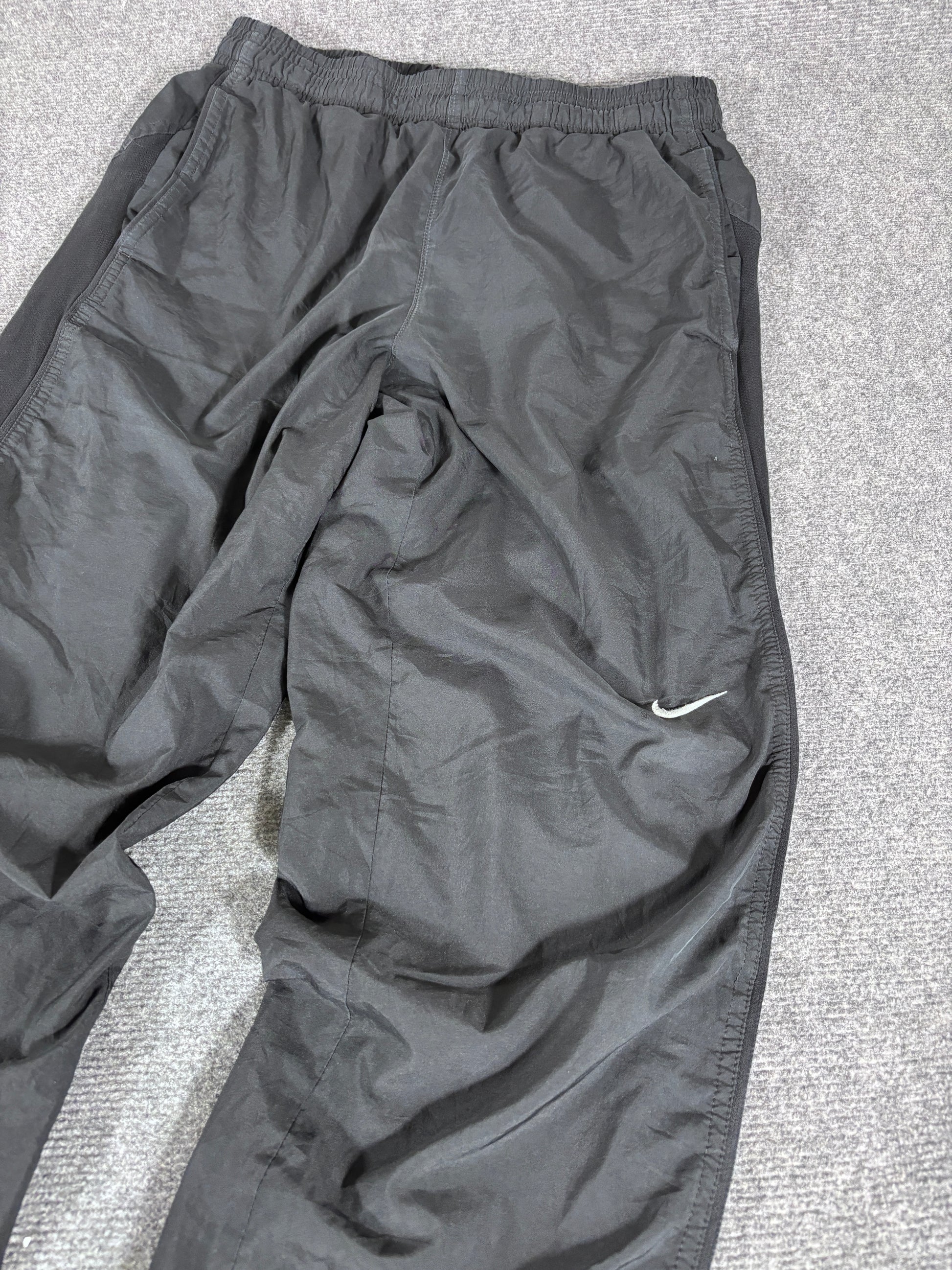 Vintage Y2K Nike Track Pants Size M Black White Swoosh Wide Leg 7/8 Capri Ankle Zip