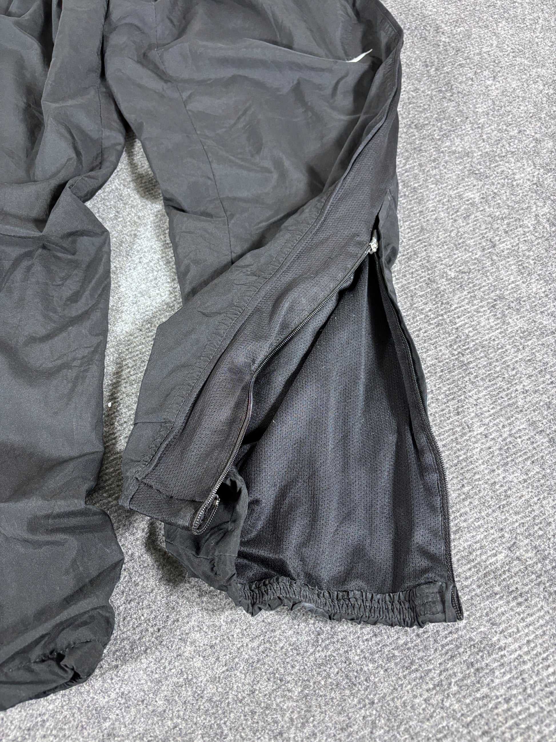 Vintage Y2K Nike Track Pants Size M Black White Swoosh Wide Leg 7/8 Capri Ankle Zip