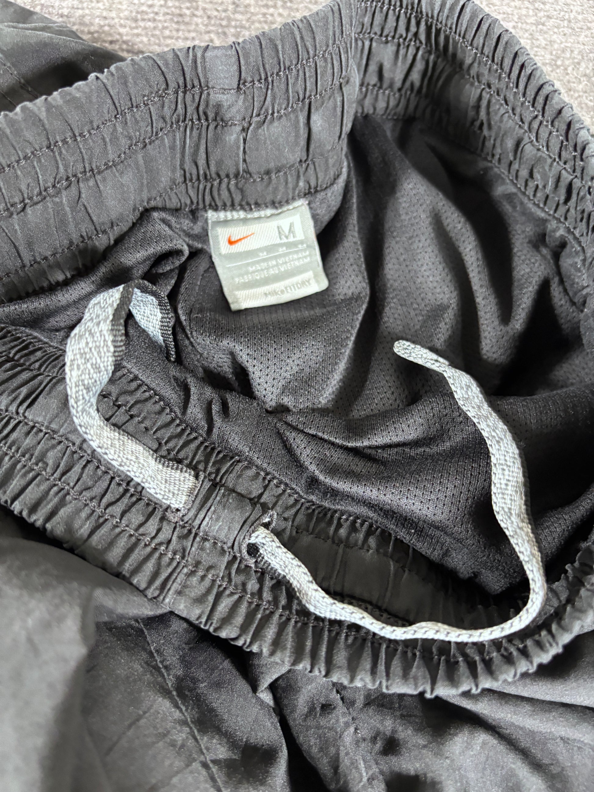 Vintage Y2K Nike Track Pants Size M Black White Swoosh Wide Leg 7/8 Capri Ankle Zip