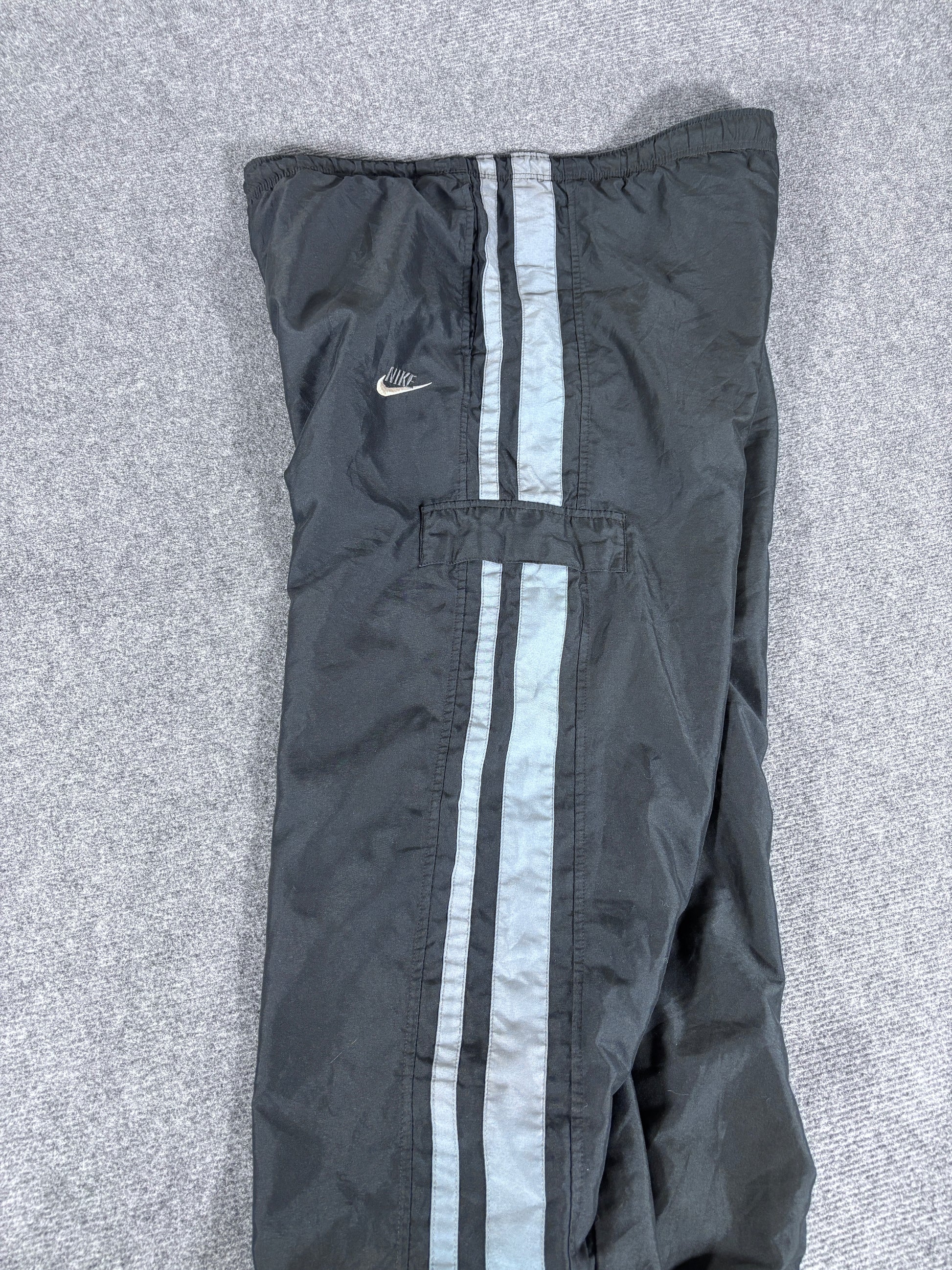 Vintage Y2K Nike Cargo Track Pants Size XXL Black Grey Detail Wide Leg