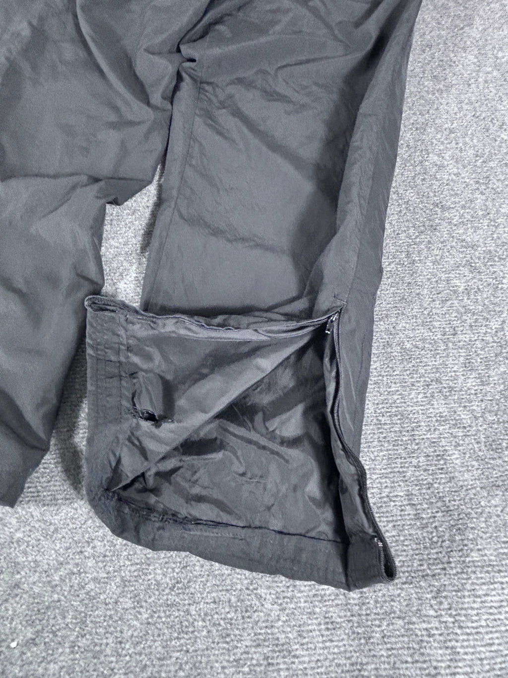 Vintage Y2K Nike Track Pants Size L Black White Swoosh Wide Leg Classic Windbreakers