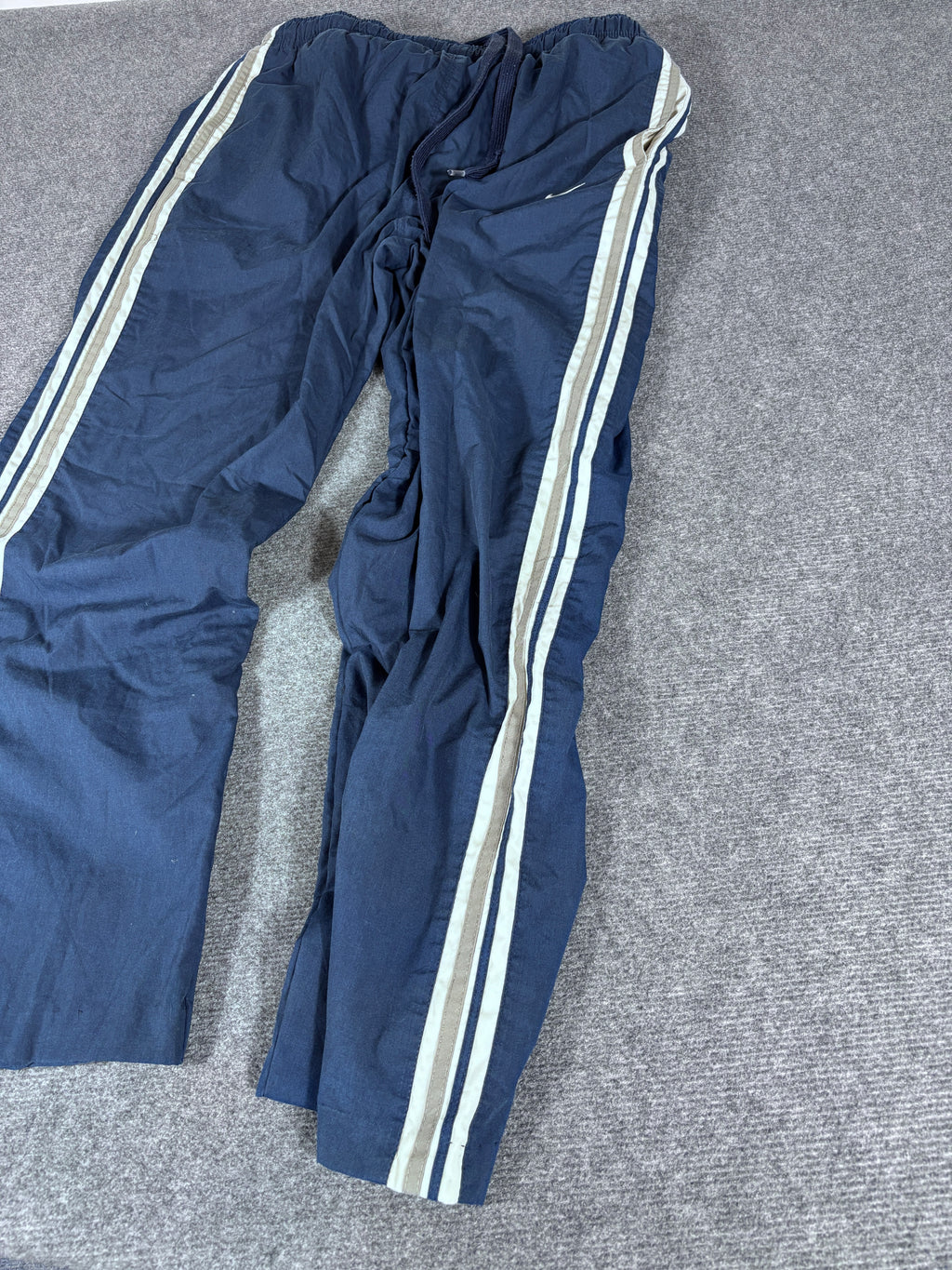 Vintage Y2K Nike Track Pants Men’s XL Navy White Hip Swoosh Wide Leg Windbreakers