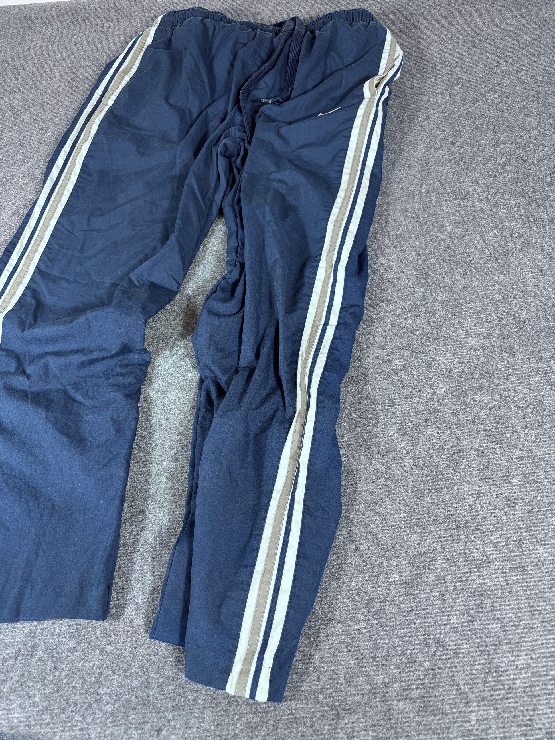 Vintage Y2K Nike Track Pants Men’s XL Navy White Hip Swoosh Wide Leg Windbreakers