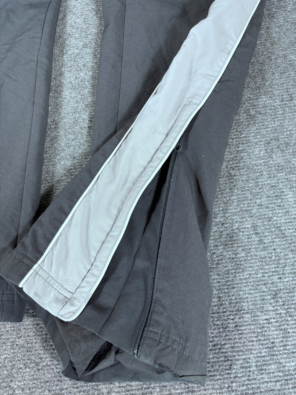 Vintage Y2K Nike Track Pants Womens M Grey White Piping Swoosh Ankle Zip