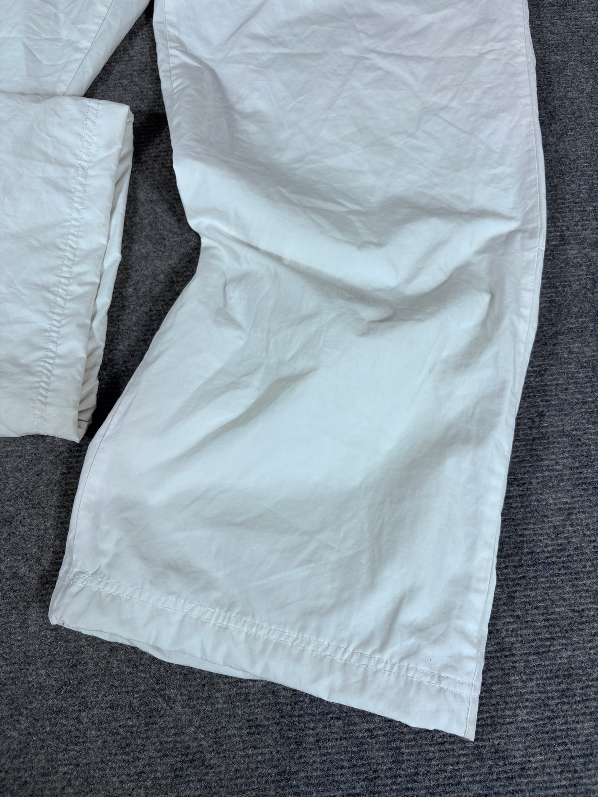 Vintage Y2K Nike Track Pants Women’s L White 3/4 Length Red Hip Logo Nylon Sweatpants