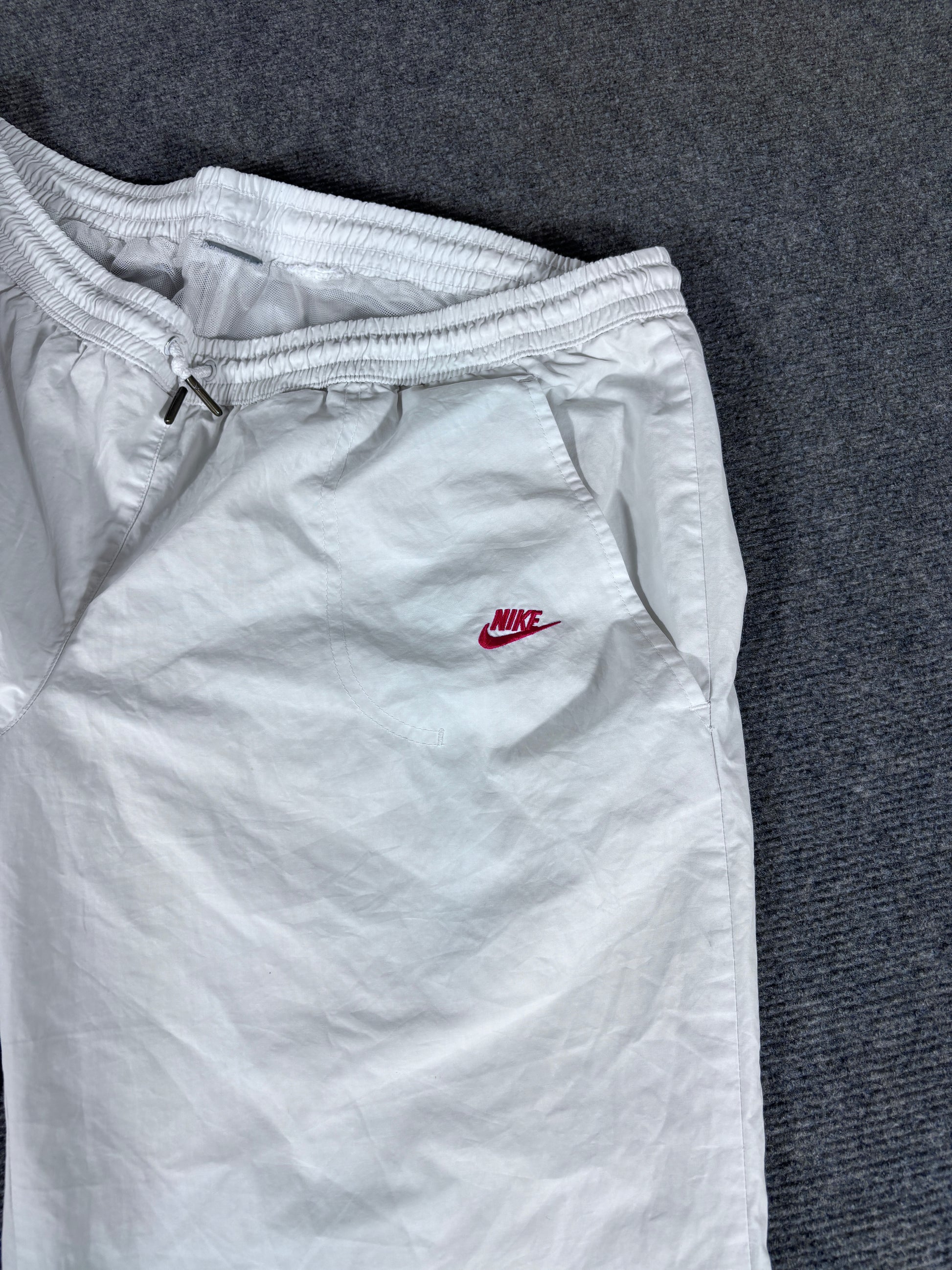 Vintage Y2K Nike Track Pants Women’s L White 3/4 Length Red Hip Logo Nylon Sweatpants