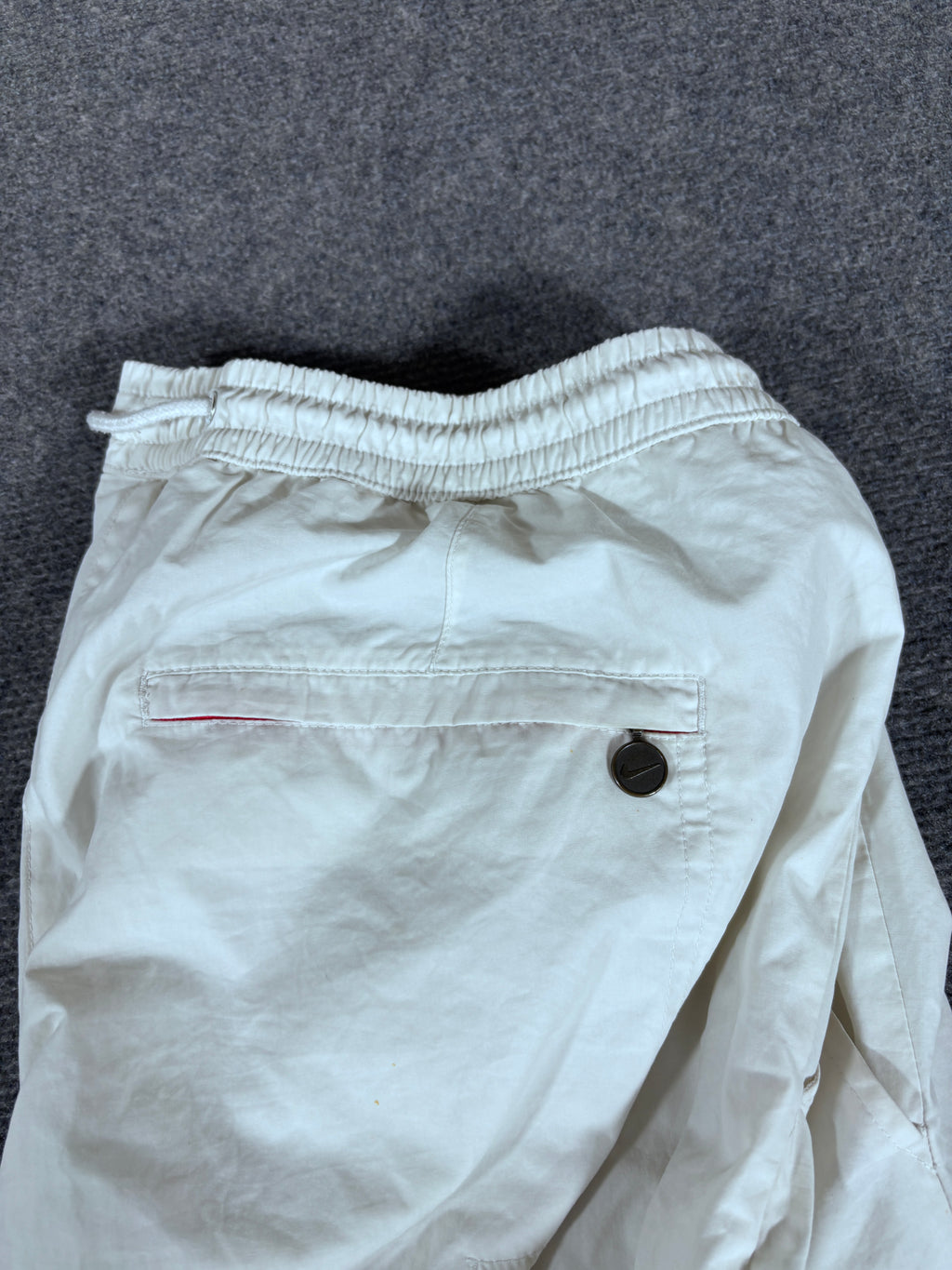 Vintage Y2K Nike Track Pants Women’s L White 3/4 Length Red Hip Logo Nylon Sweatpants