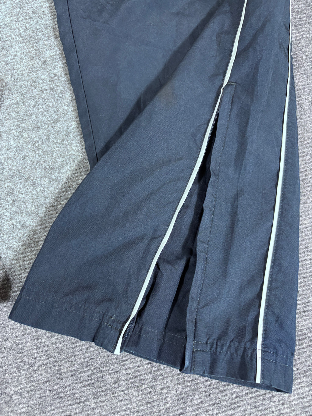 Vintage Y2K Nike Track Pants Size M Navy White Piping Baggy Wide Leg Classic