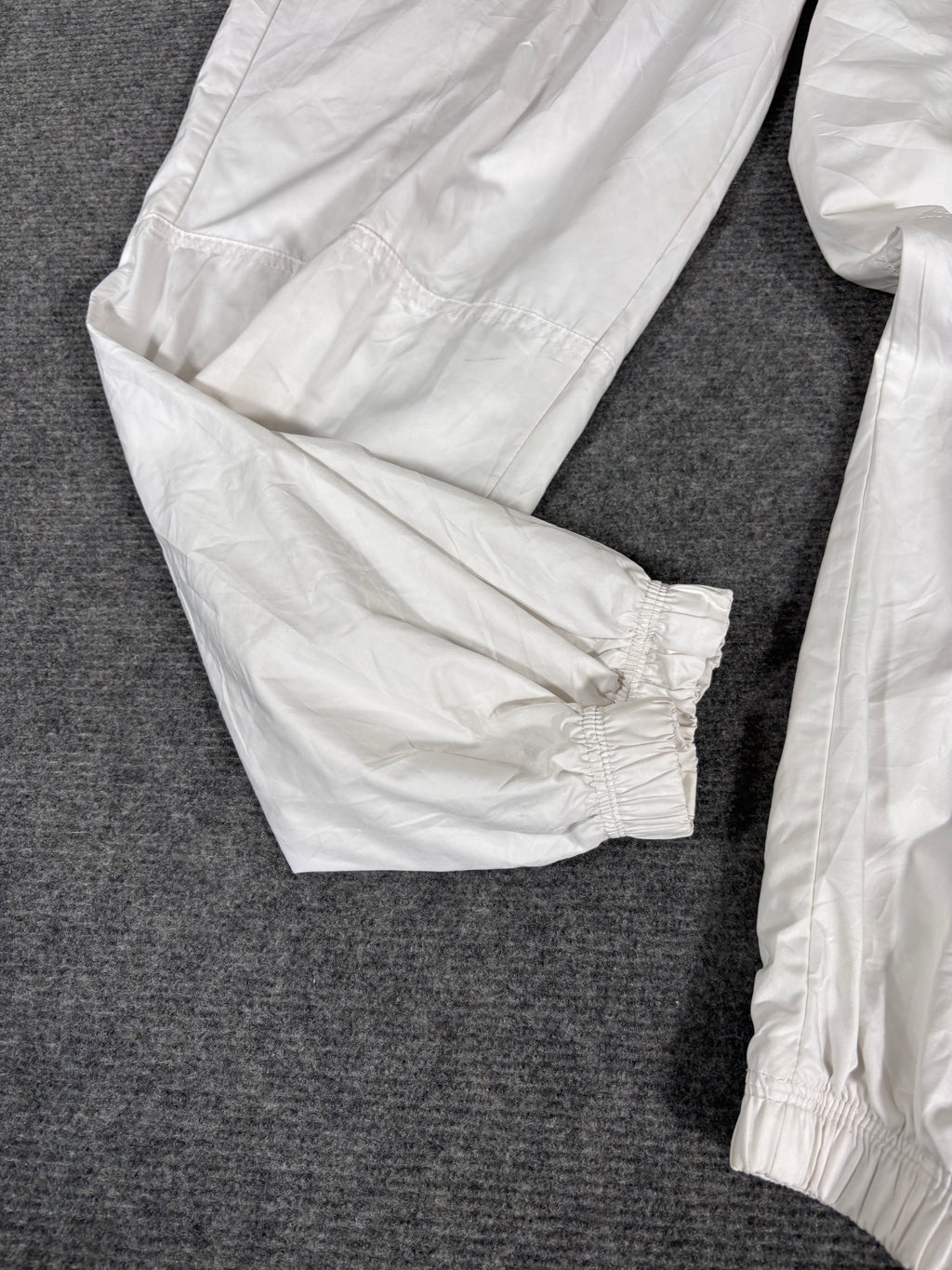 Nike Track Pants Womens Size S White Black Swoosh Straight Tapered Cuffed