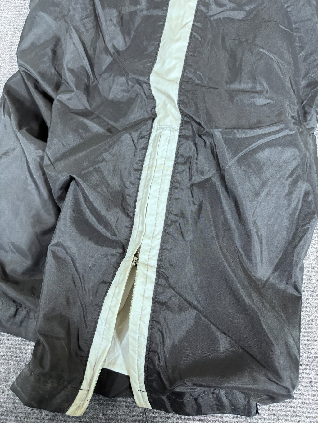 Vintage Y2K Nike Track Pants Size XL Black Cream Detail Cargo Pocket Spell Out Ankle Zip