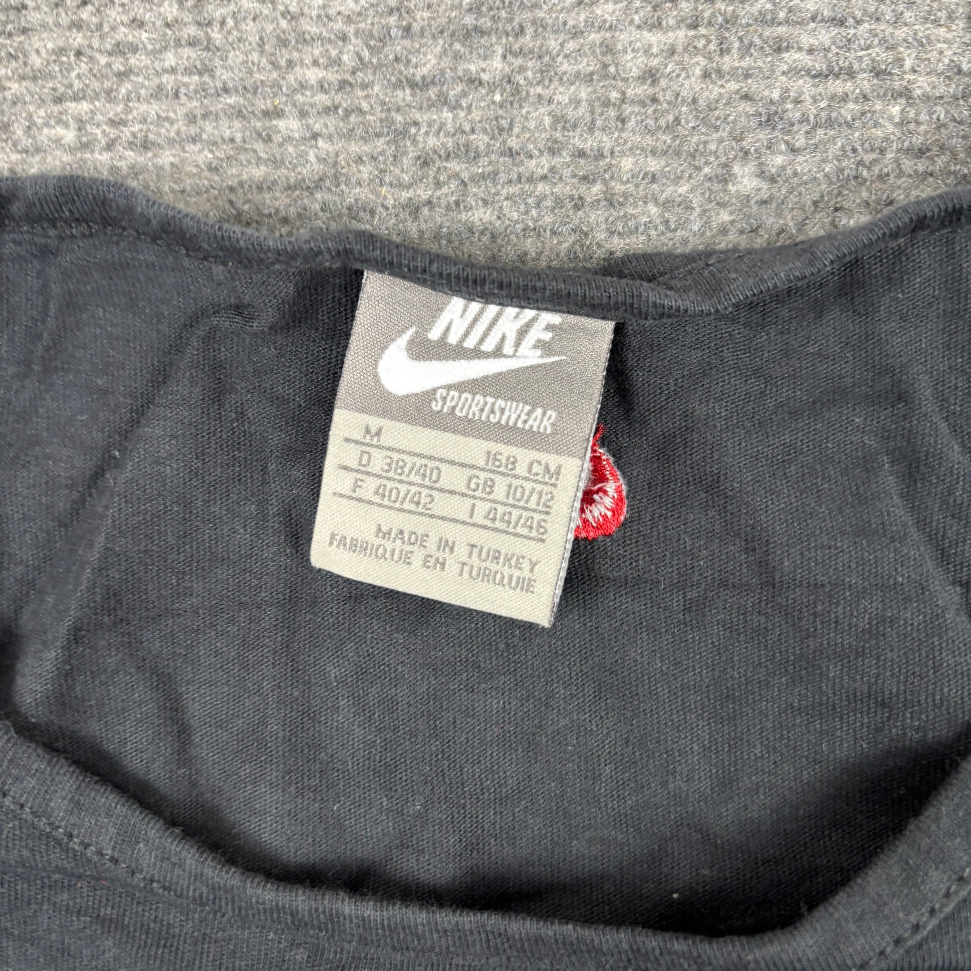 2000s Nike Activewear Top Women's Medium Black + Red 00s Gym T-shirt