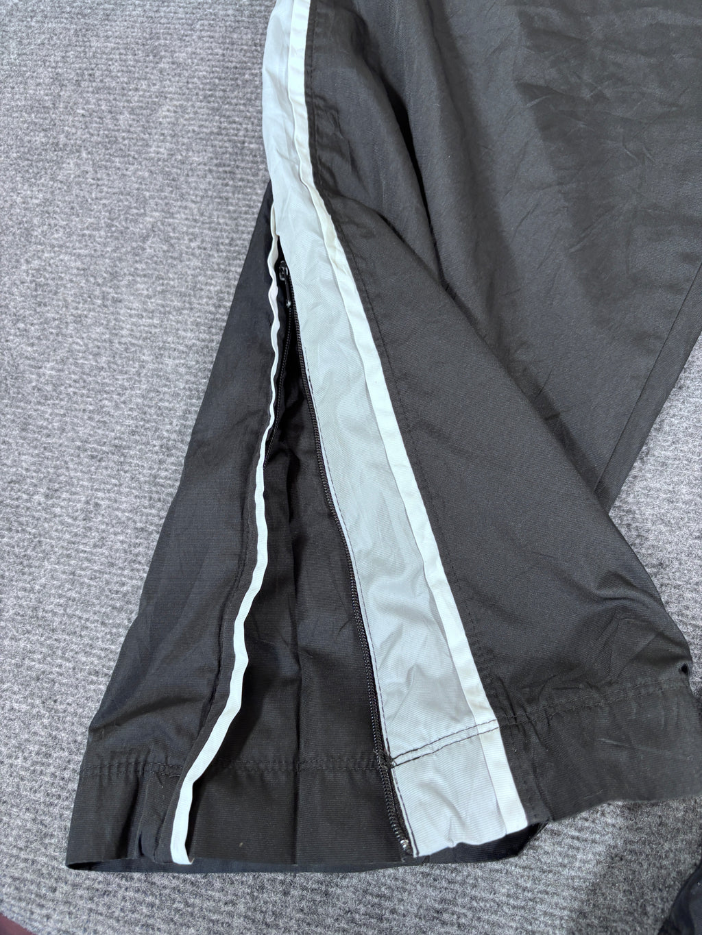 Vintage Y2K Nike Track Pants Size L Black Grey White Classic Nylon Windbreakers
