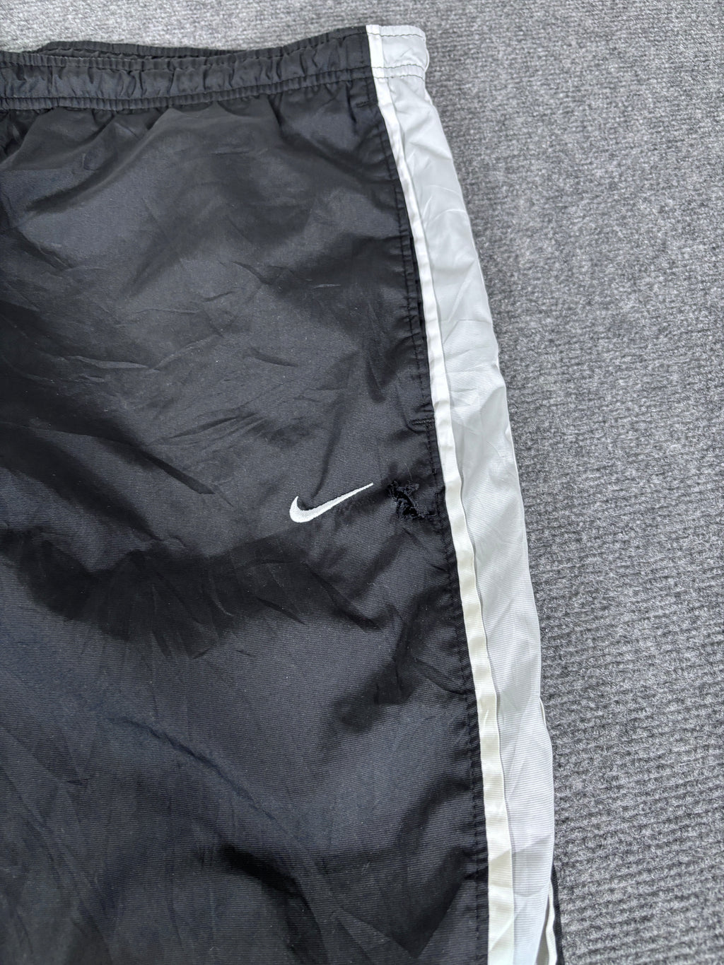 Vintage Y2K Nike Track Pants Size L Black Grey White Classic Nylon Windbreakers